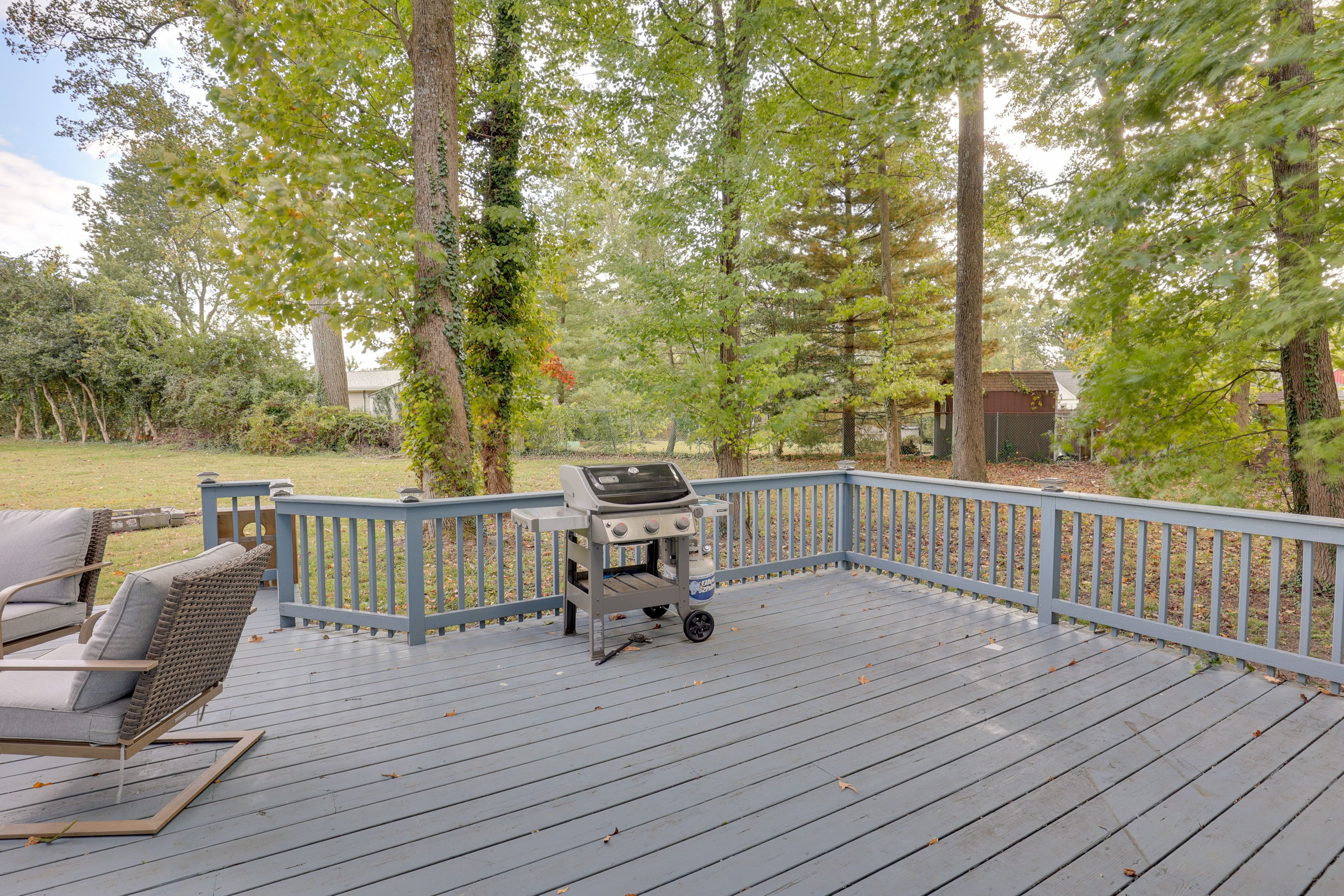 Private Backyard Area | Furnished Deck