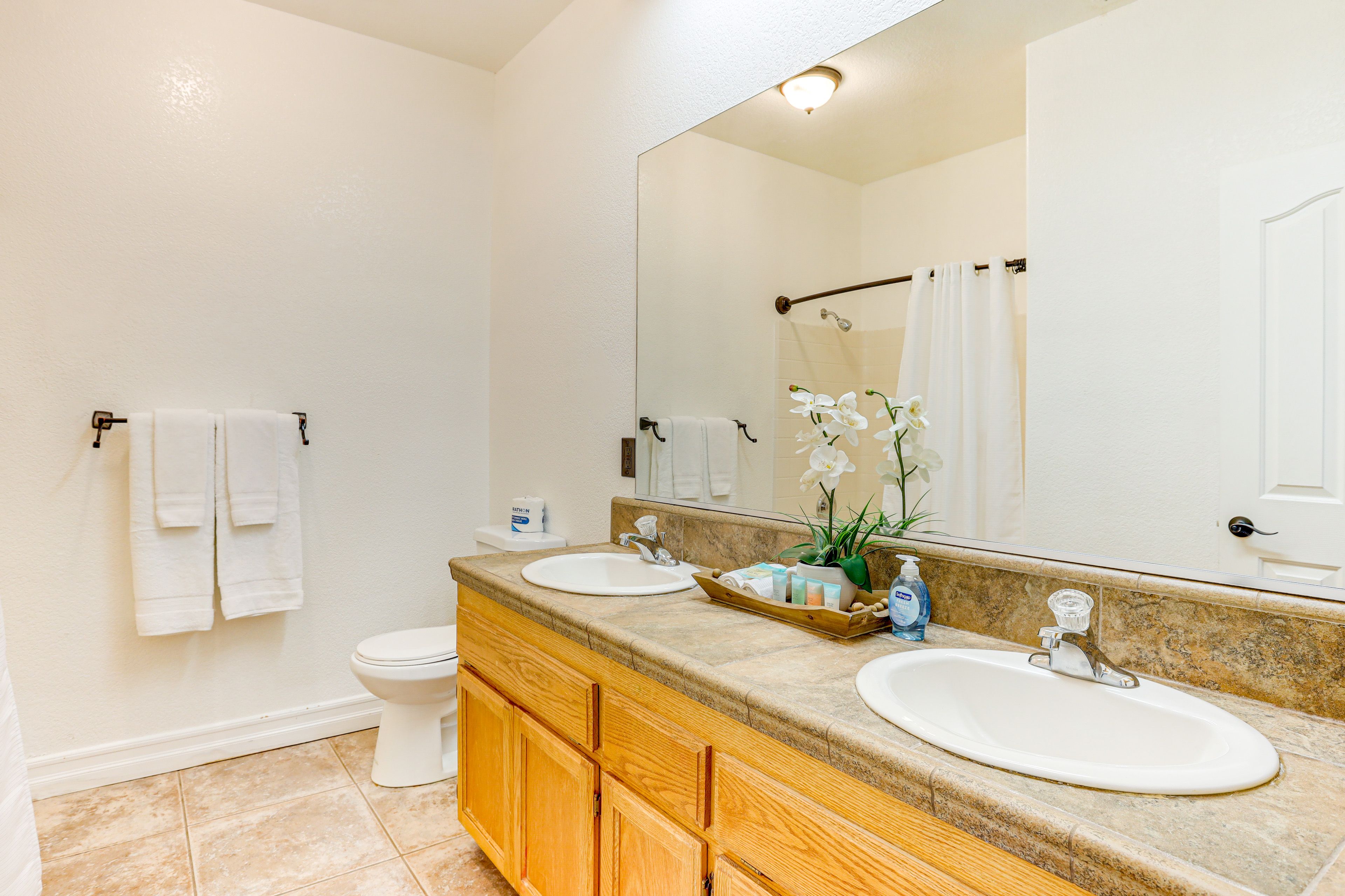 Full Bathroom