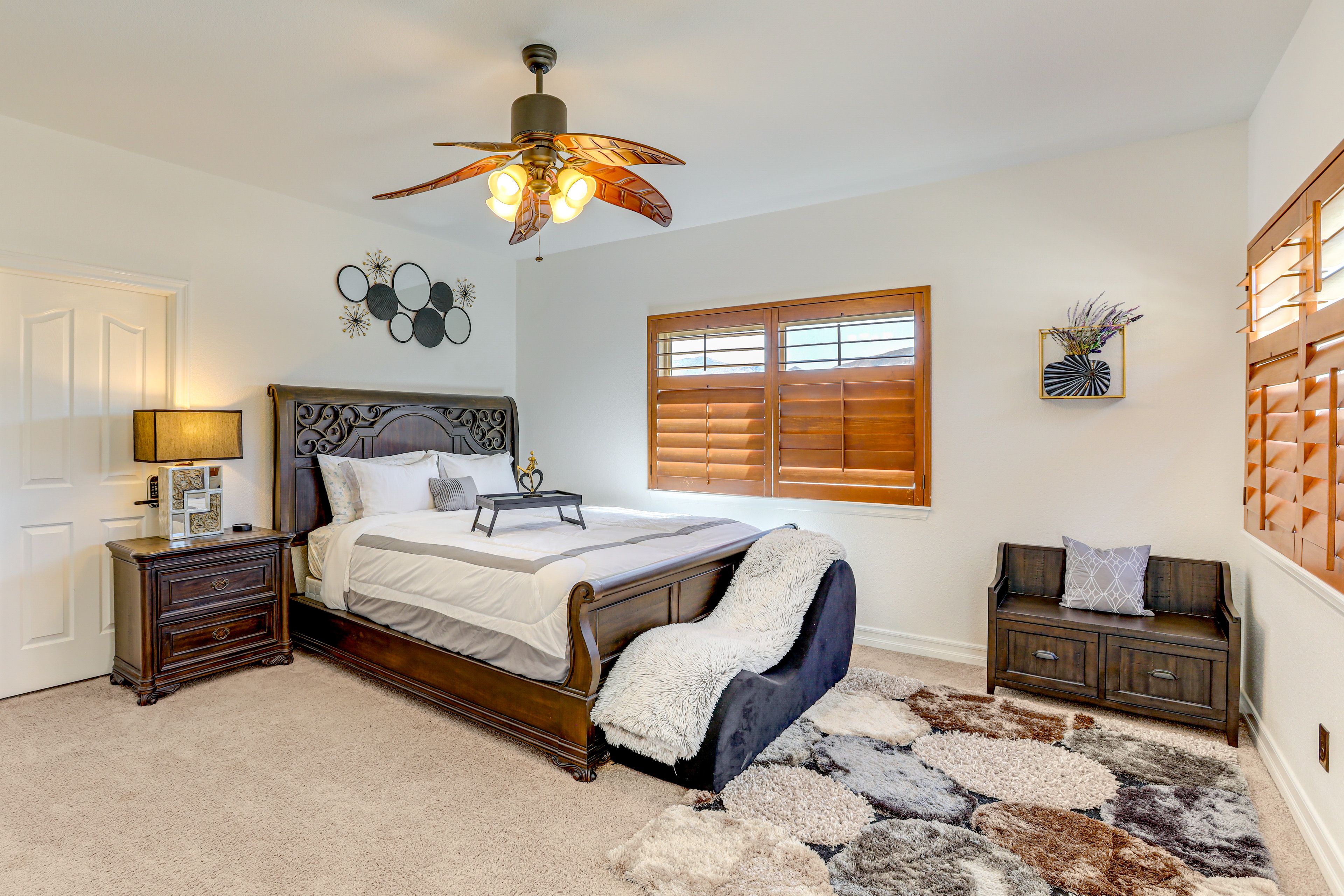 Bedroom 1 | King Bed | Smart TV | Linens Provided