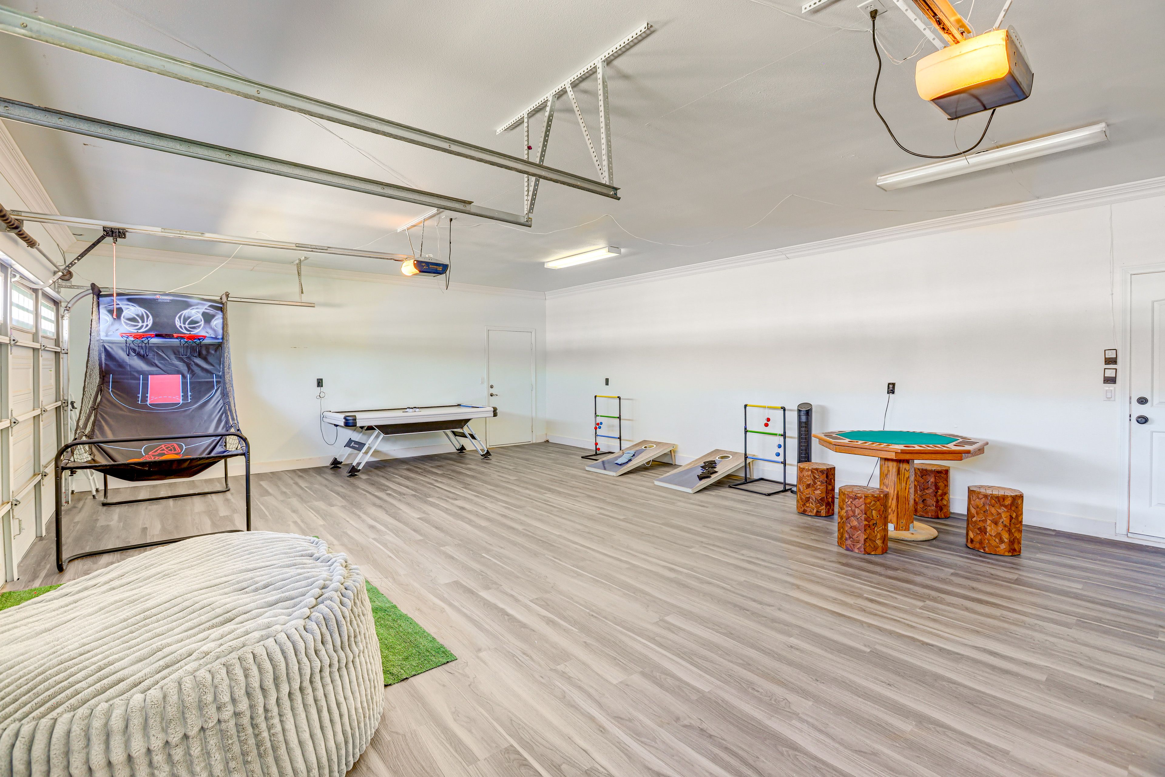 Game Room | Basketball Game | Arcade Game | Poker Table | Air Hockey Table