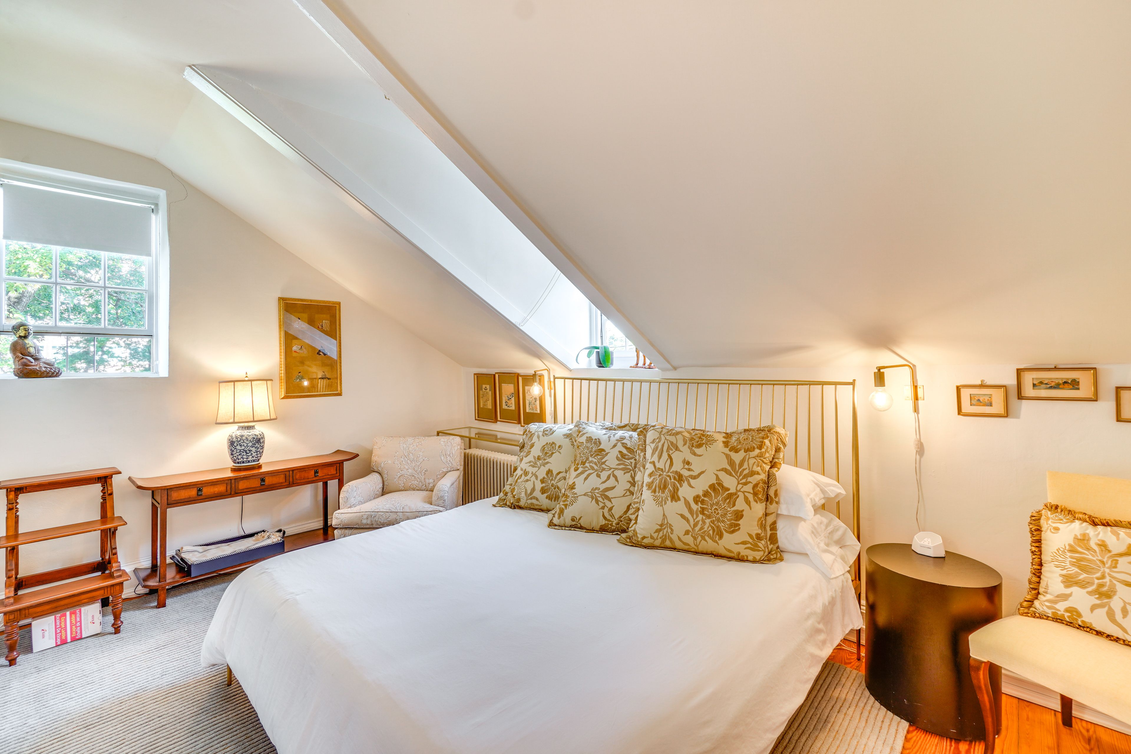 Bedroom 1 | King Bed | Linens & Towels Provided | 2nd Floor