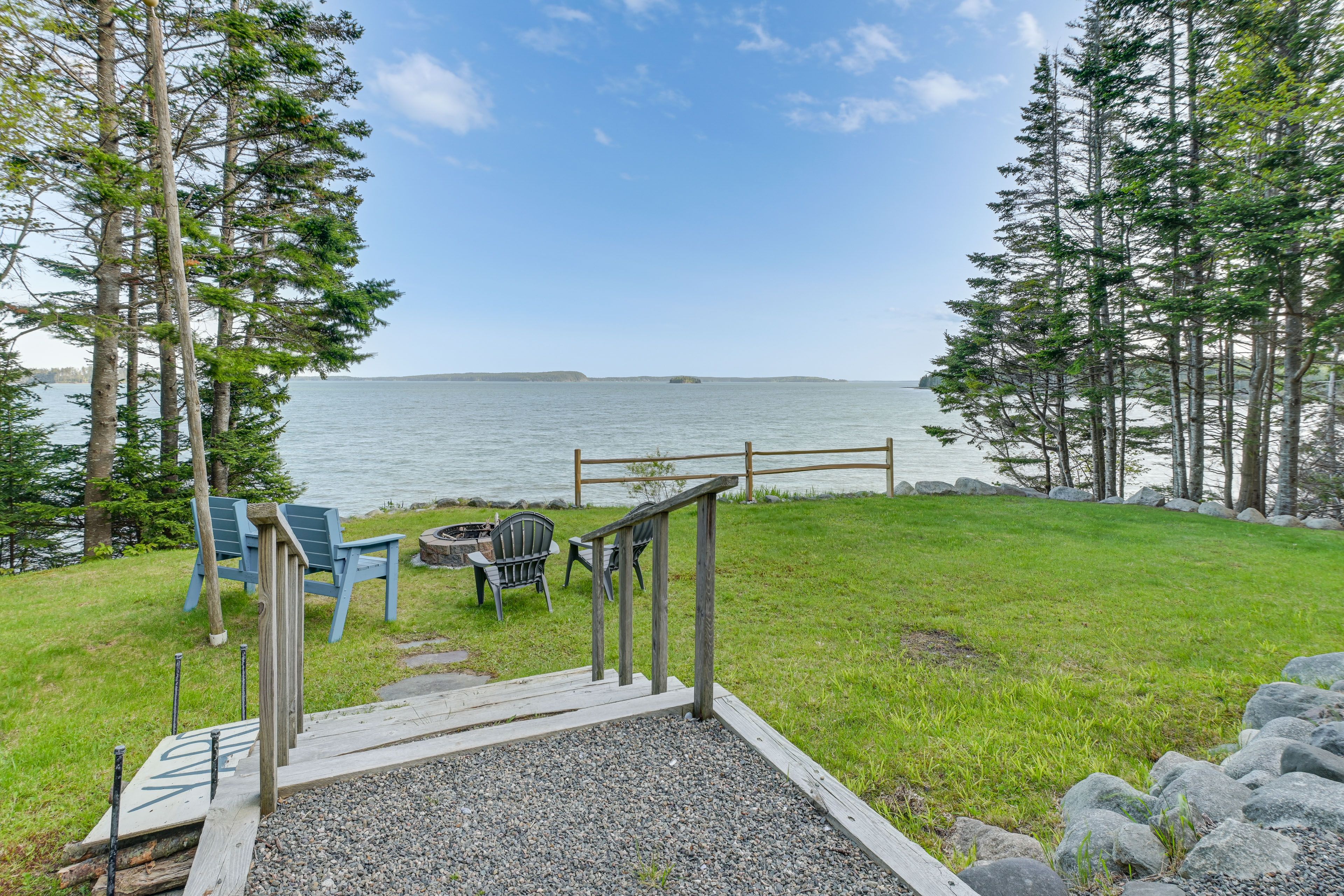 Waterfront Yard | Fire Pit