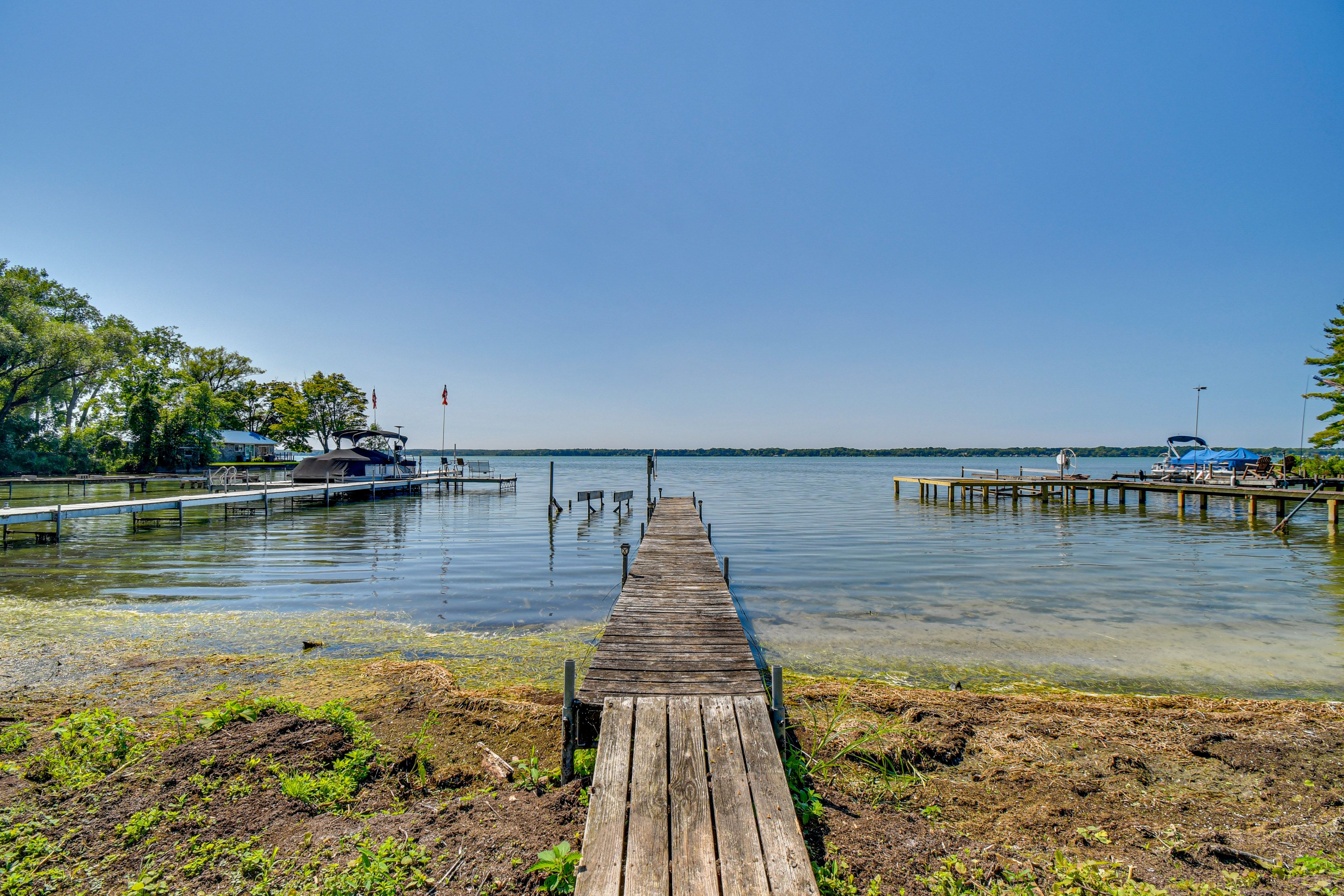 Private Boat Dock | Cayuga Lake | Boat Lift