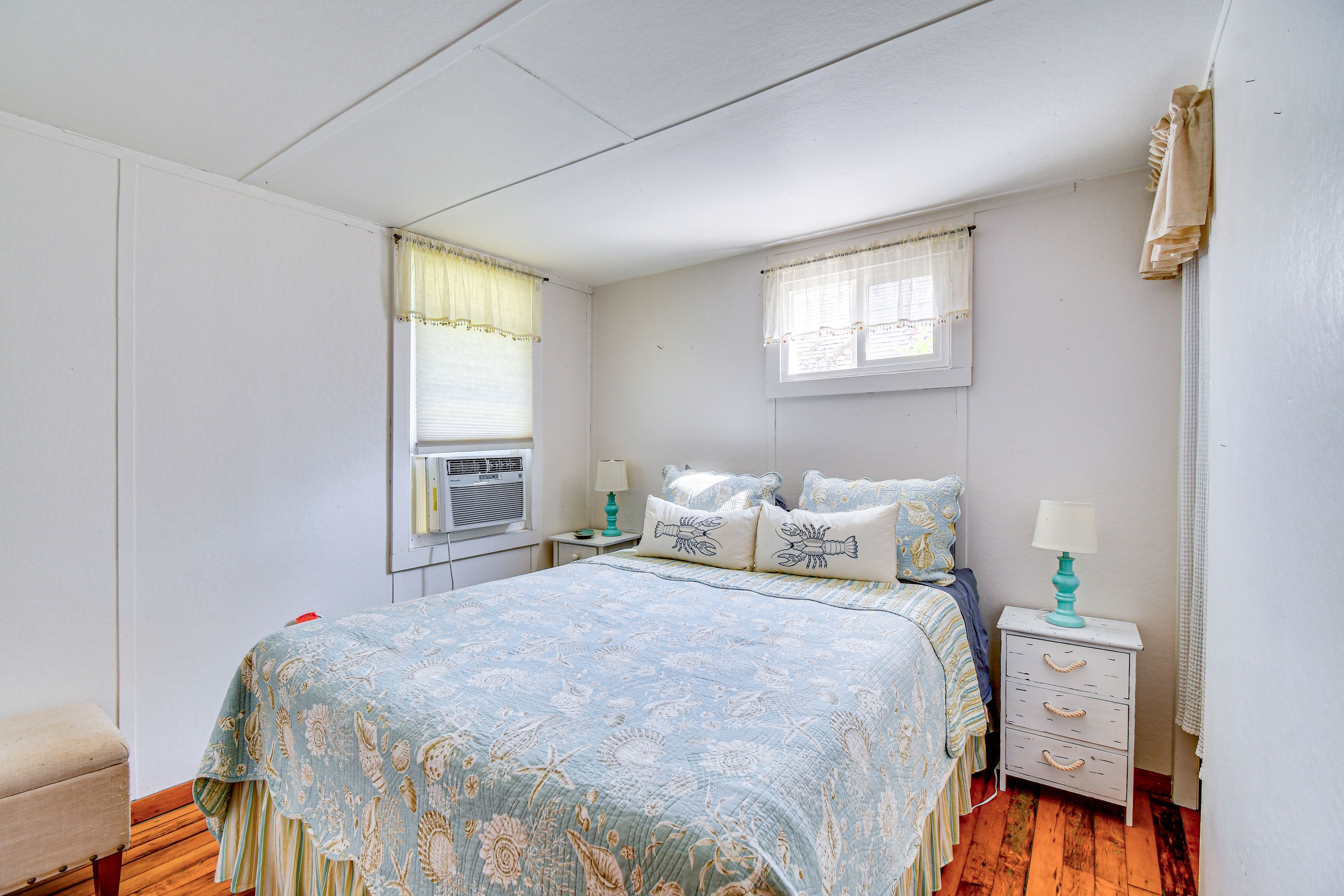 Bedroom 2 | Queen Bed