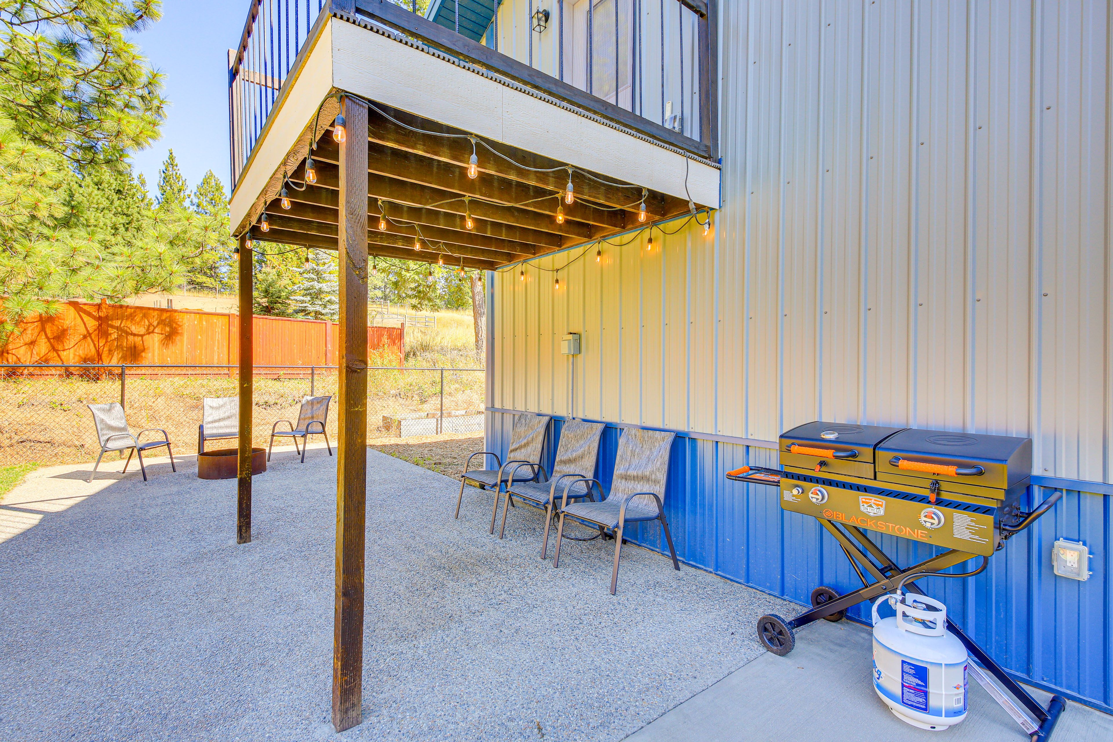 Patio | Gas Grill | Fire Pit