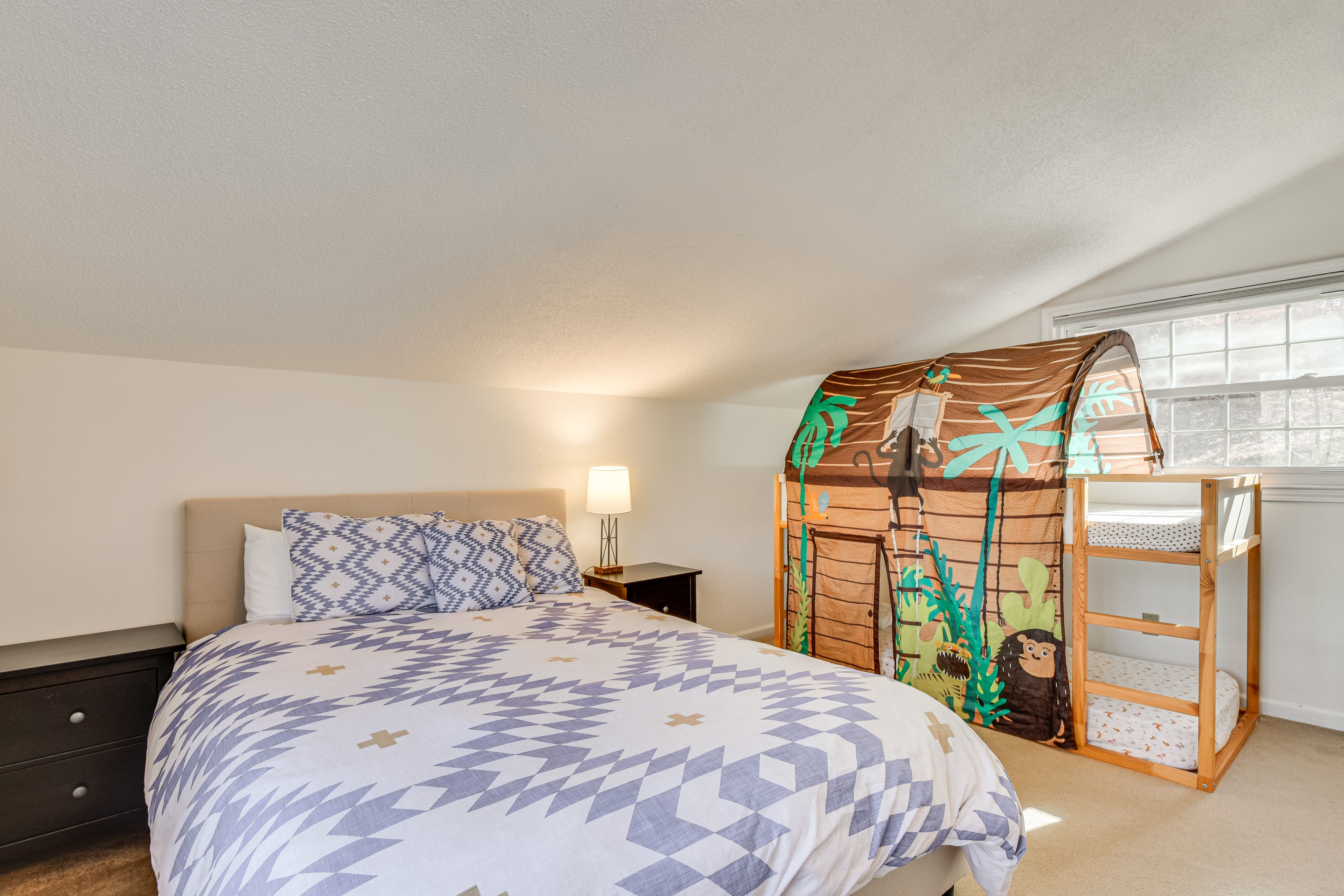 Bedroom 4 | 2nd Floor | Queen Bed
