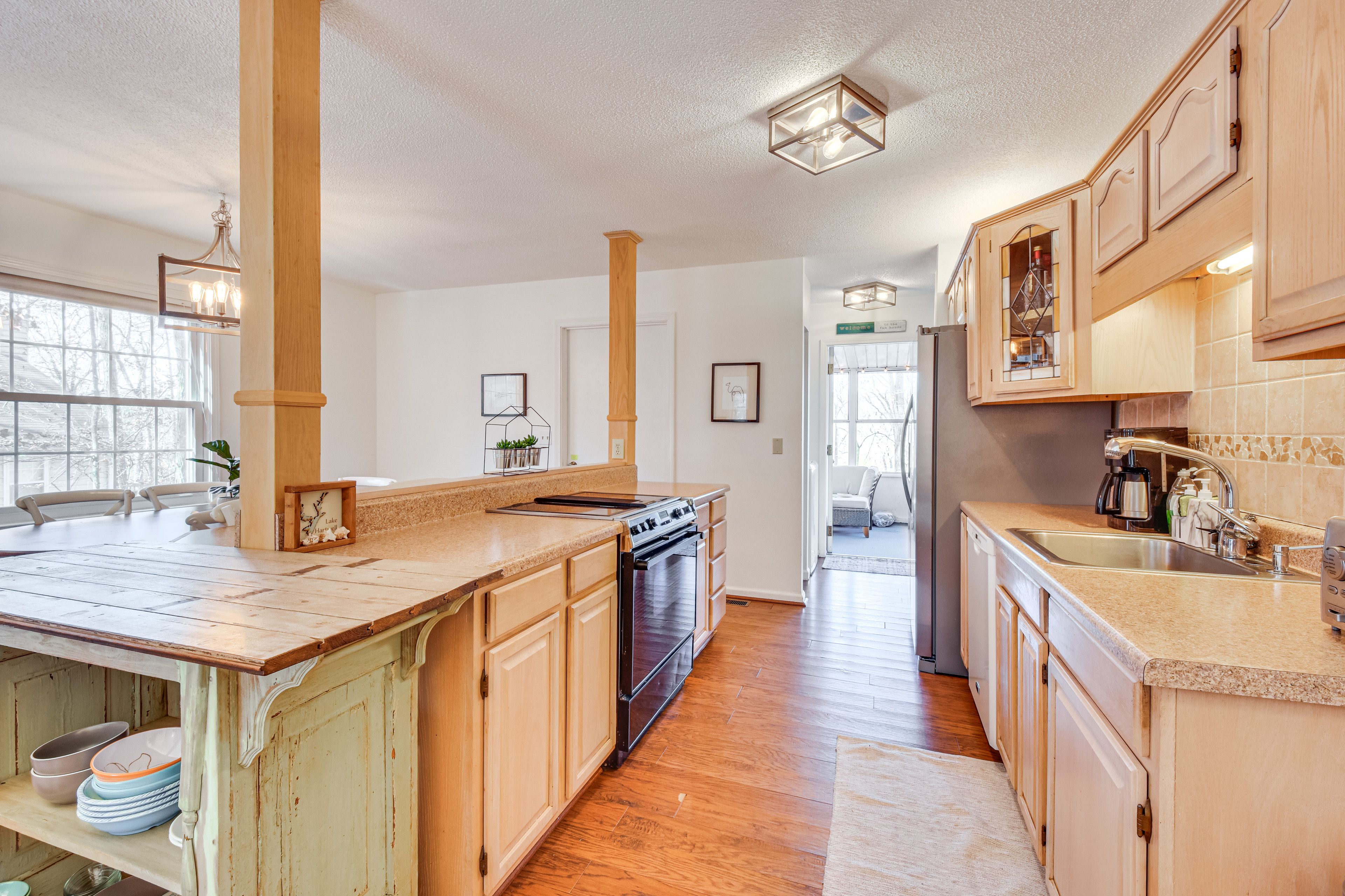 Kitchen | 1st Floor | Dishwasher | Drip Coffee Maker | Toaster | Blender