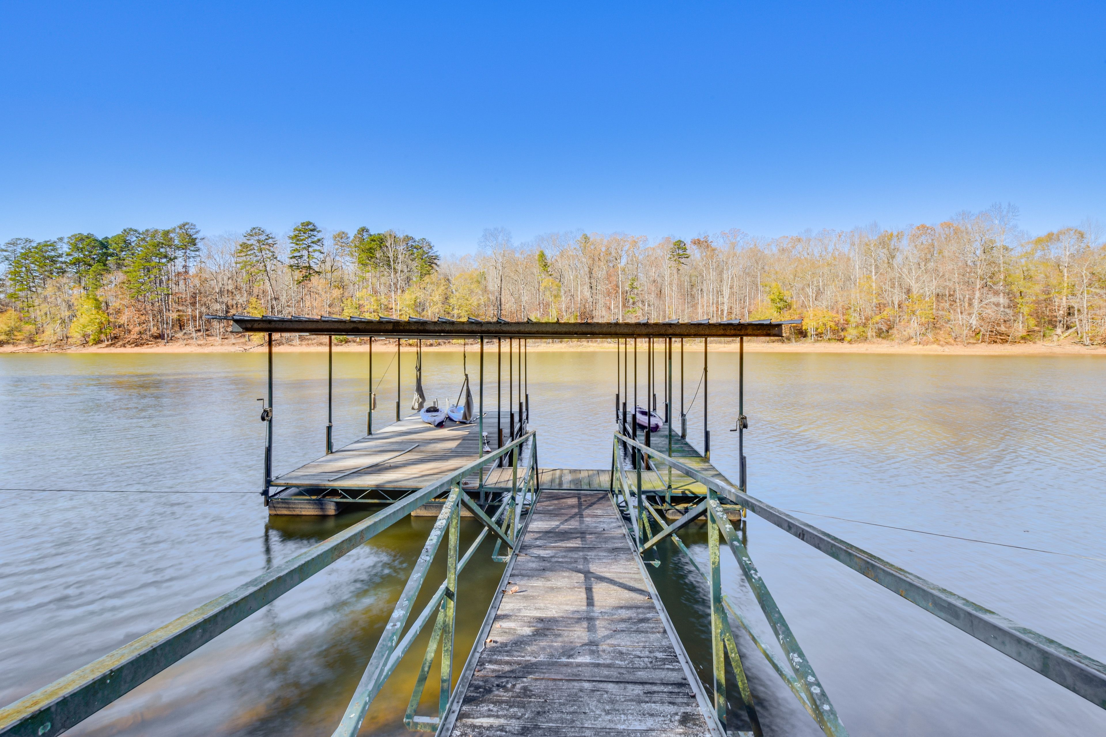 Dock | 3 Kayaks