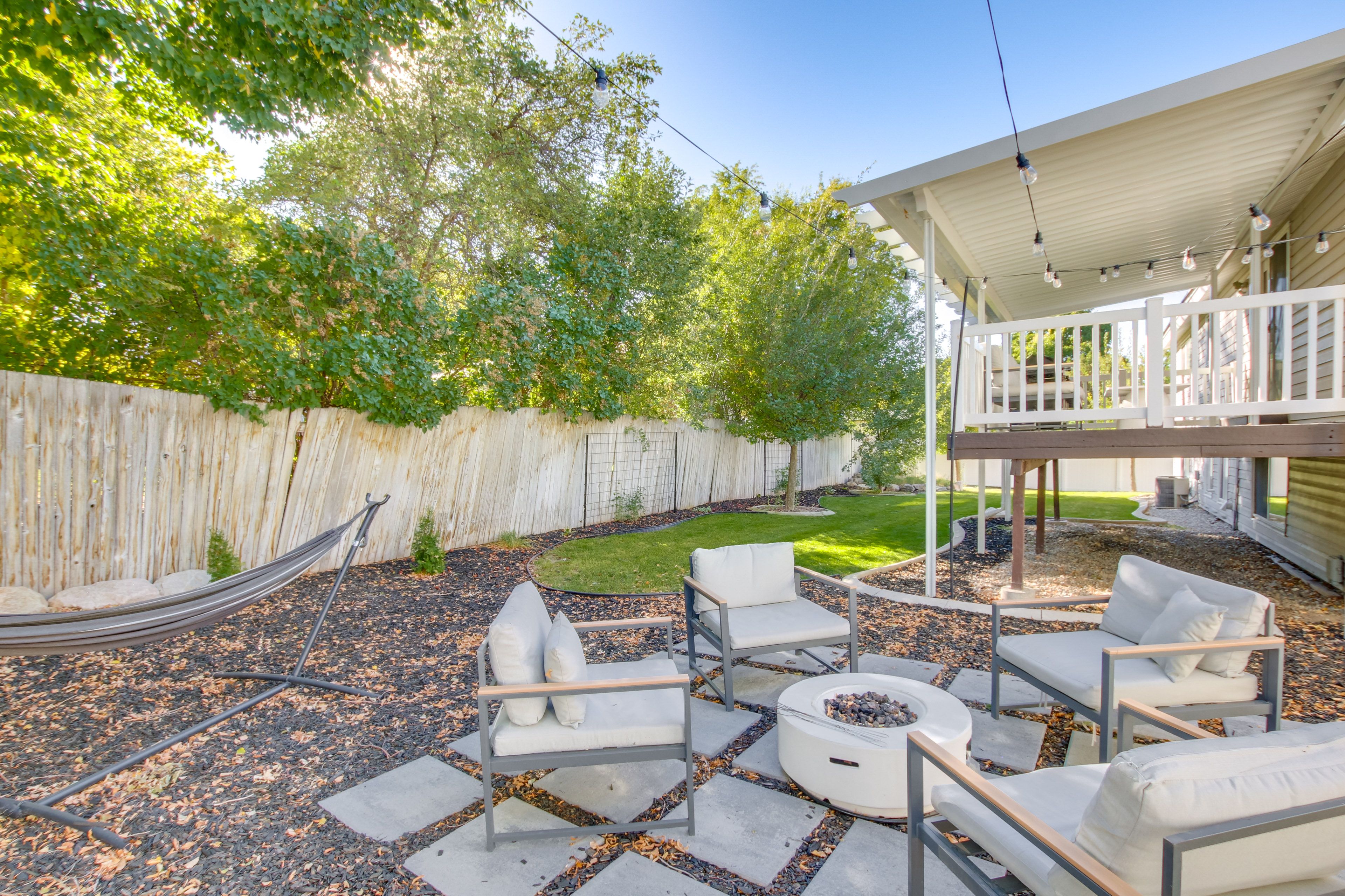 Smithfield Vacation Rental | 4BR | 2BA | 1,800 Sq Ft | Stairs Required