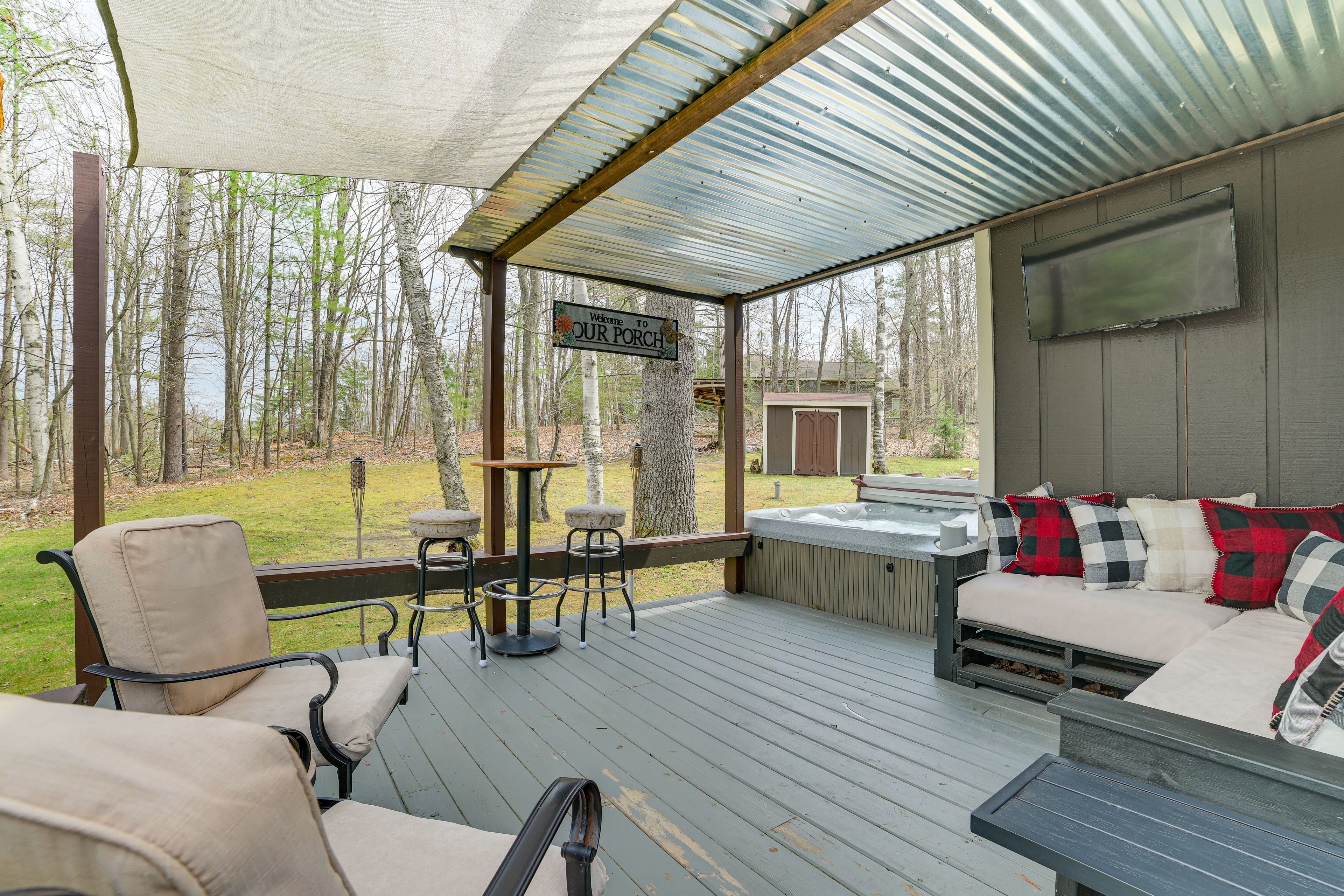 Private Hot Tub | Large Backyard