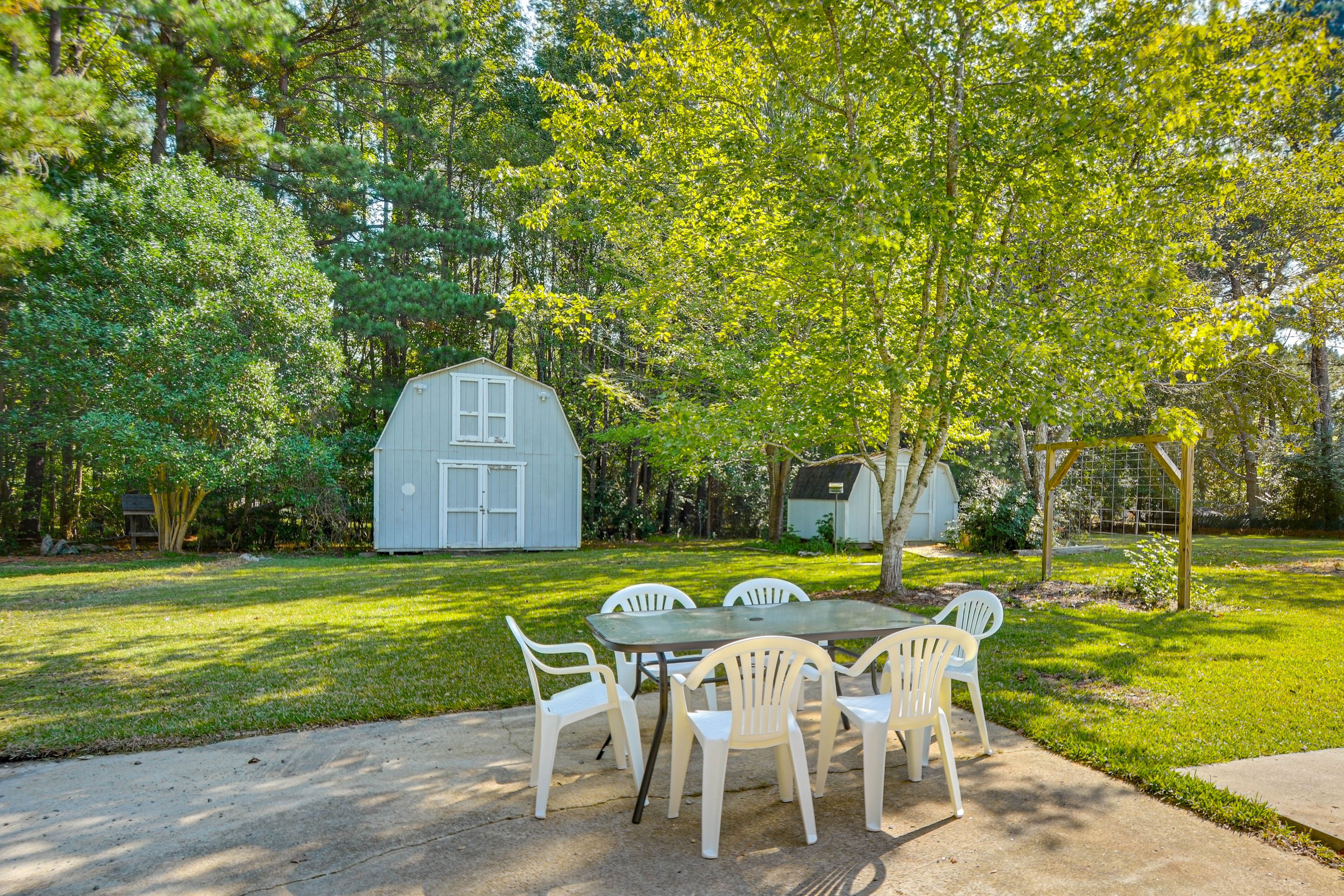 Patio | Dining Area | Gas Grill