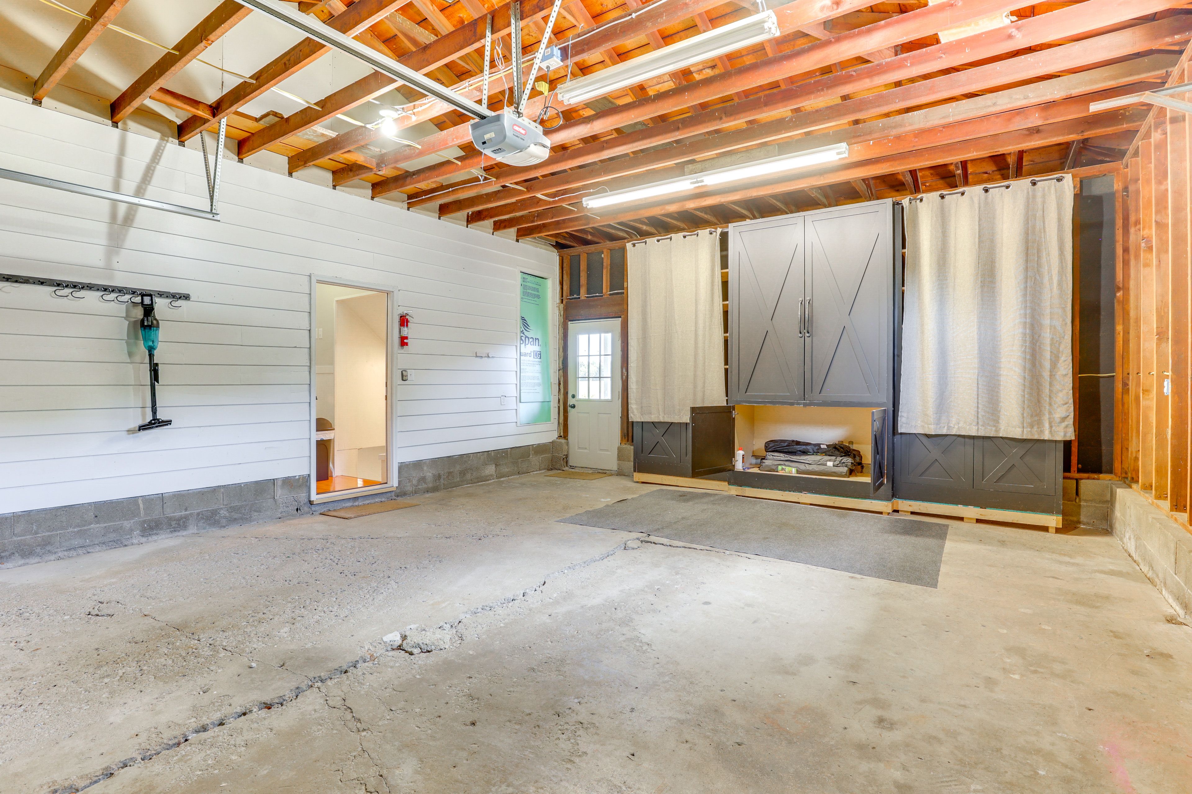 Garage (1 Vehicle)