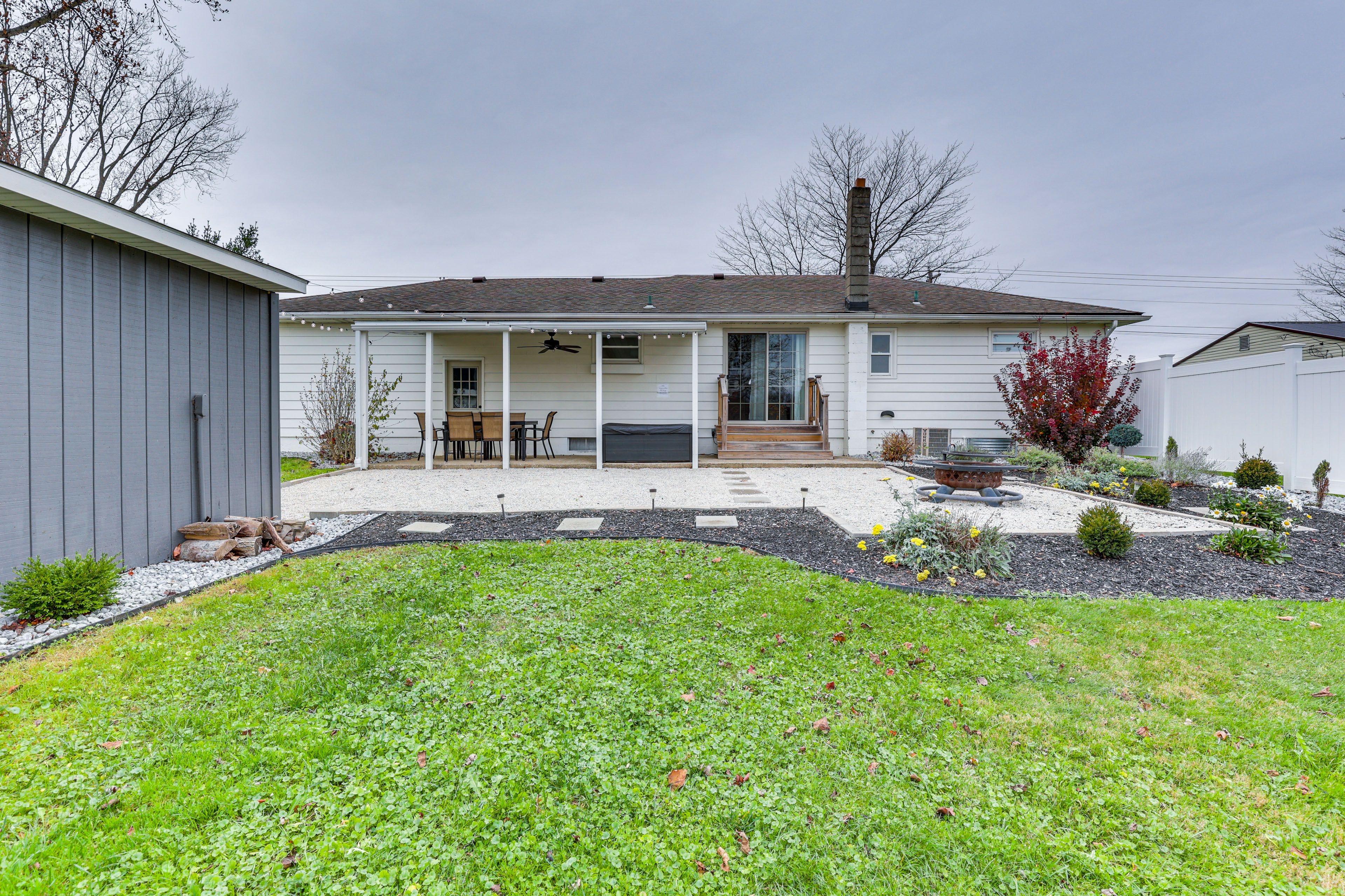 Wooster Vacation Rental | 3BR | 1BA | 1,402 Sq Ft | 2 Steps to Enter
