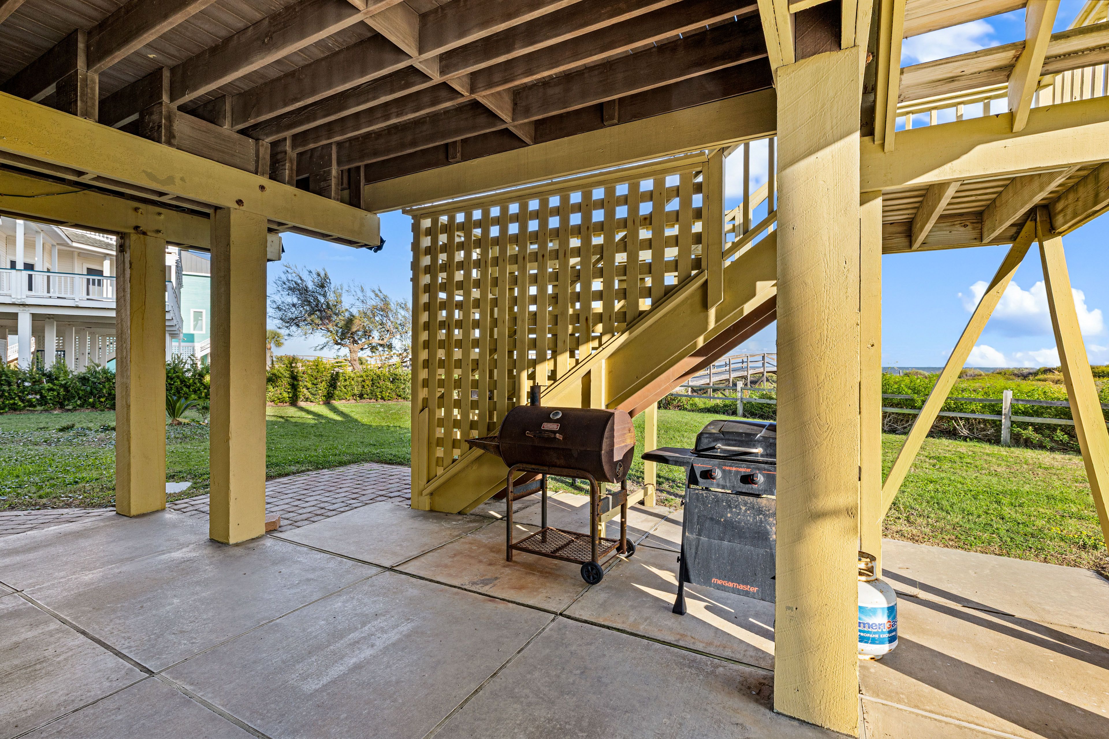 Covered Patio | Charcoal Grill | Gas Grill
