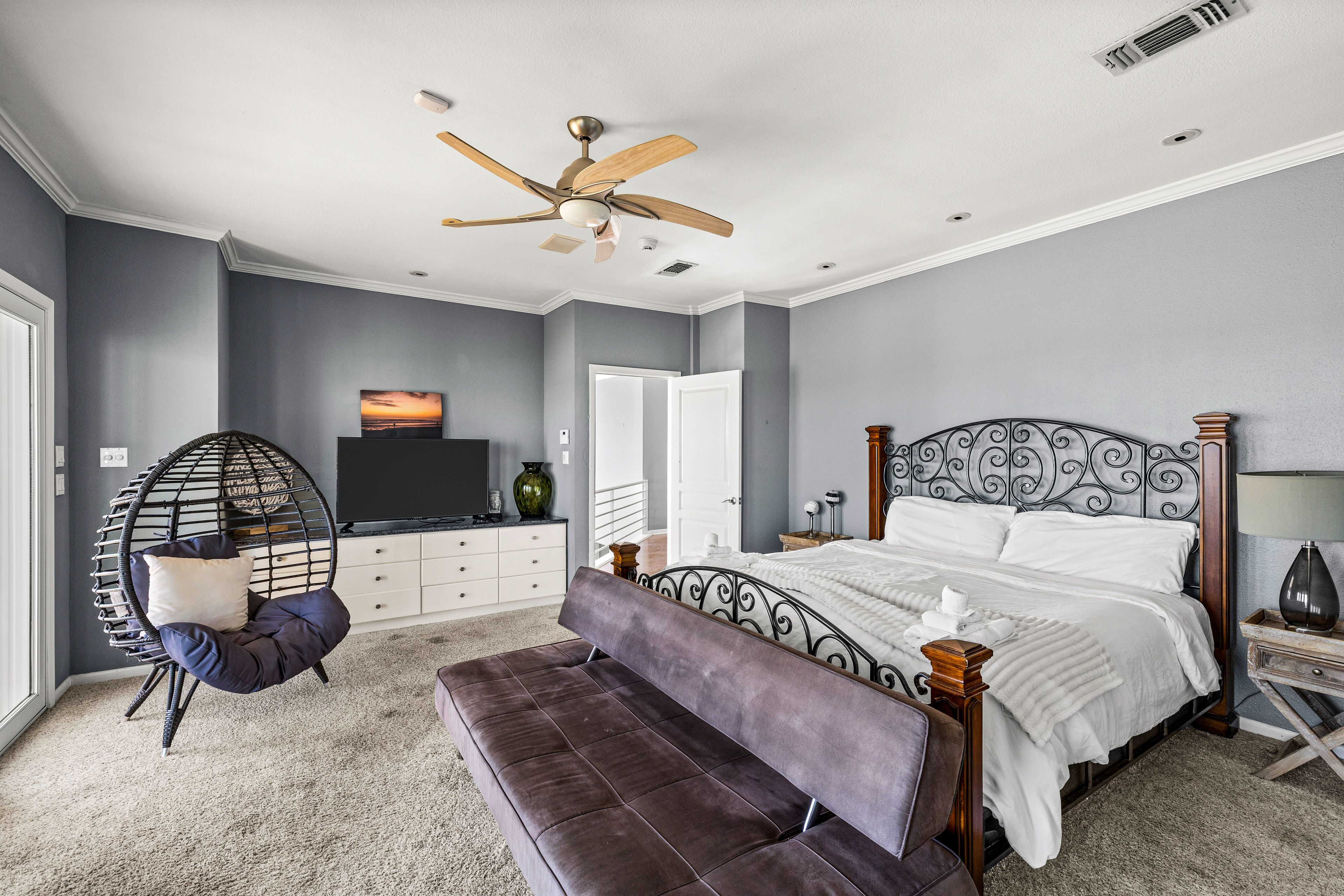 Bedroom 3 | King Bed | 2nd Floor