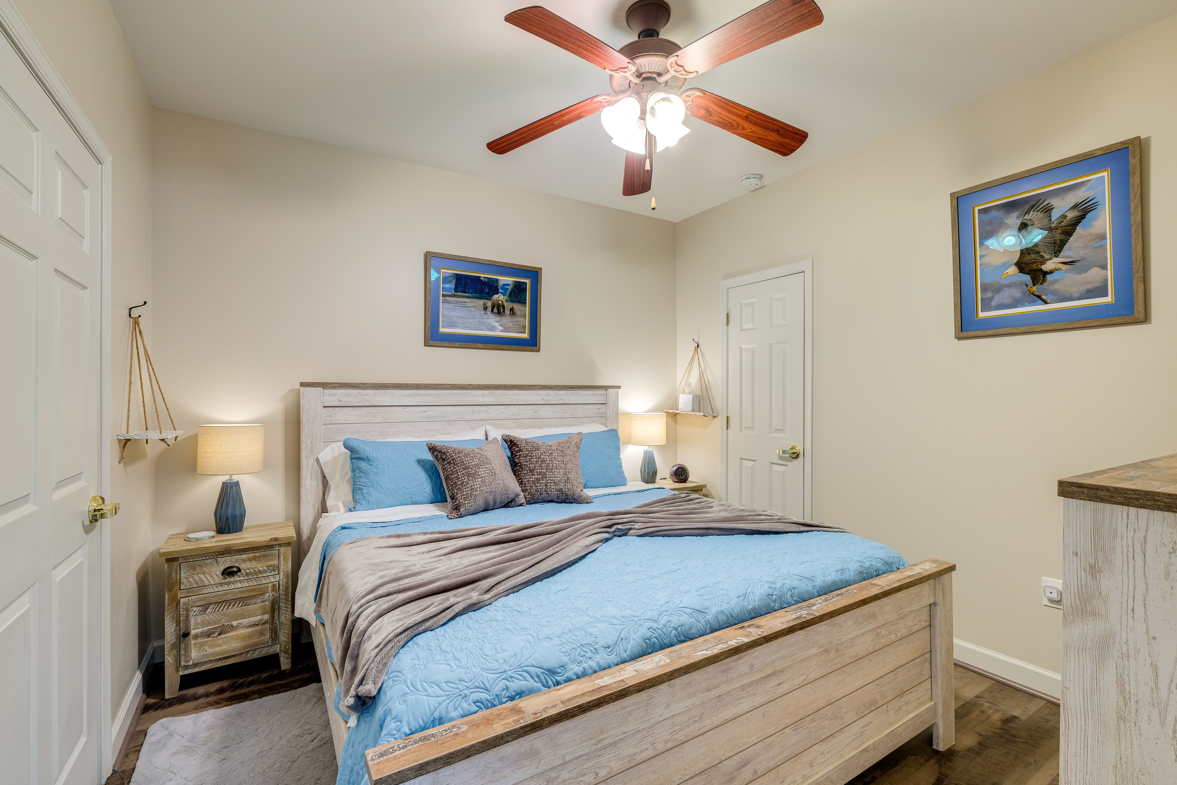 Bedroom 1 | King Bed | Smart TV w/ Cable