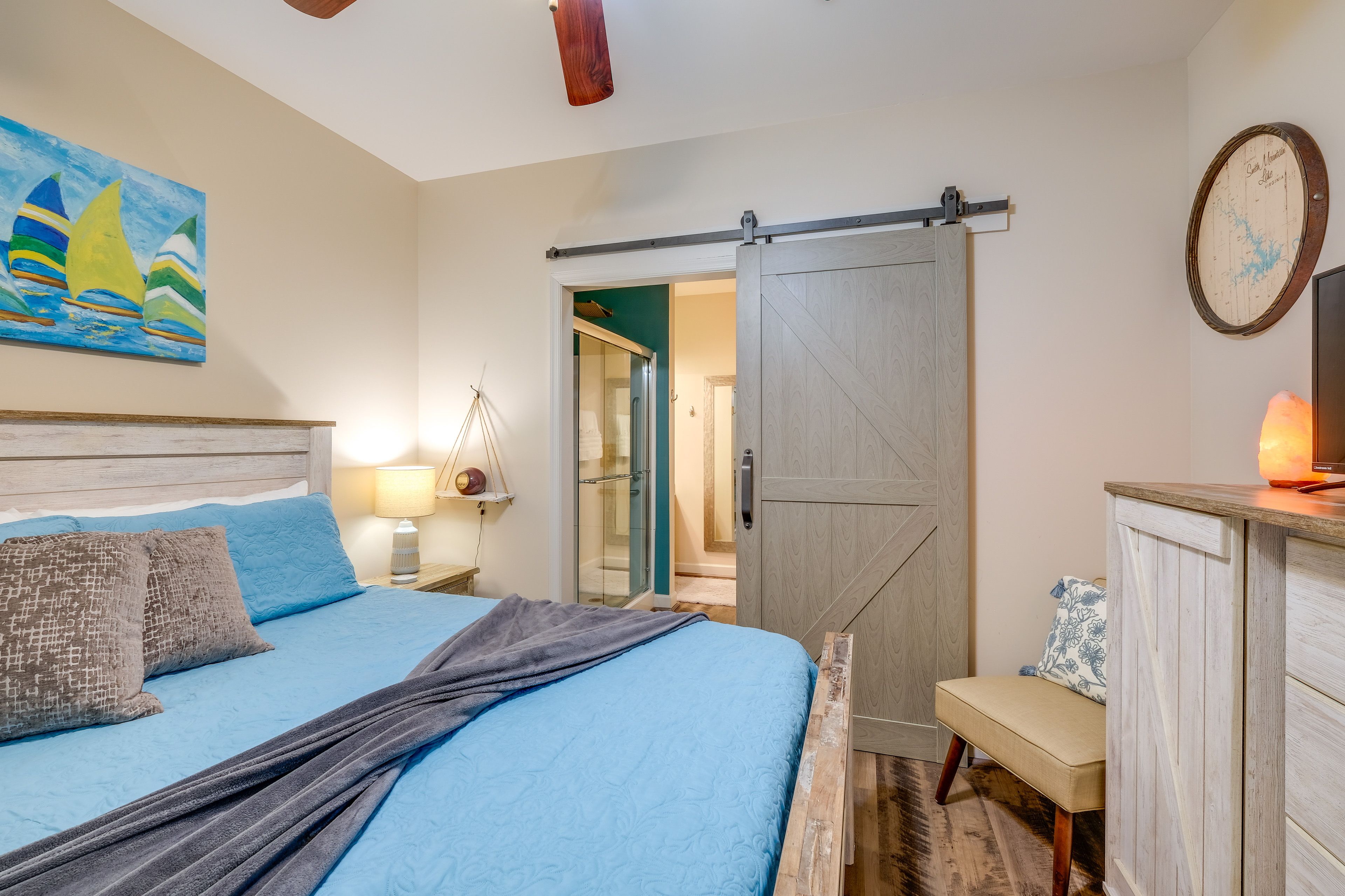 Bedroom 2 | King Bed