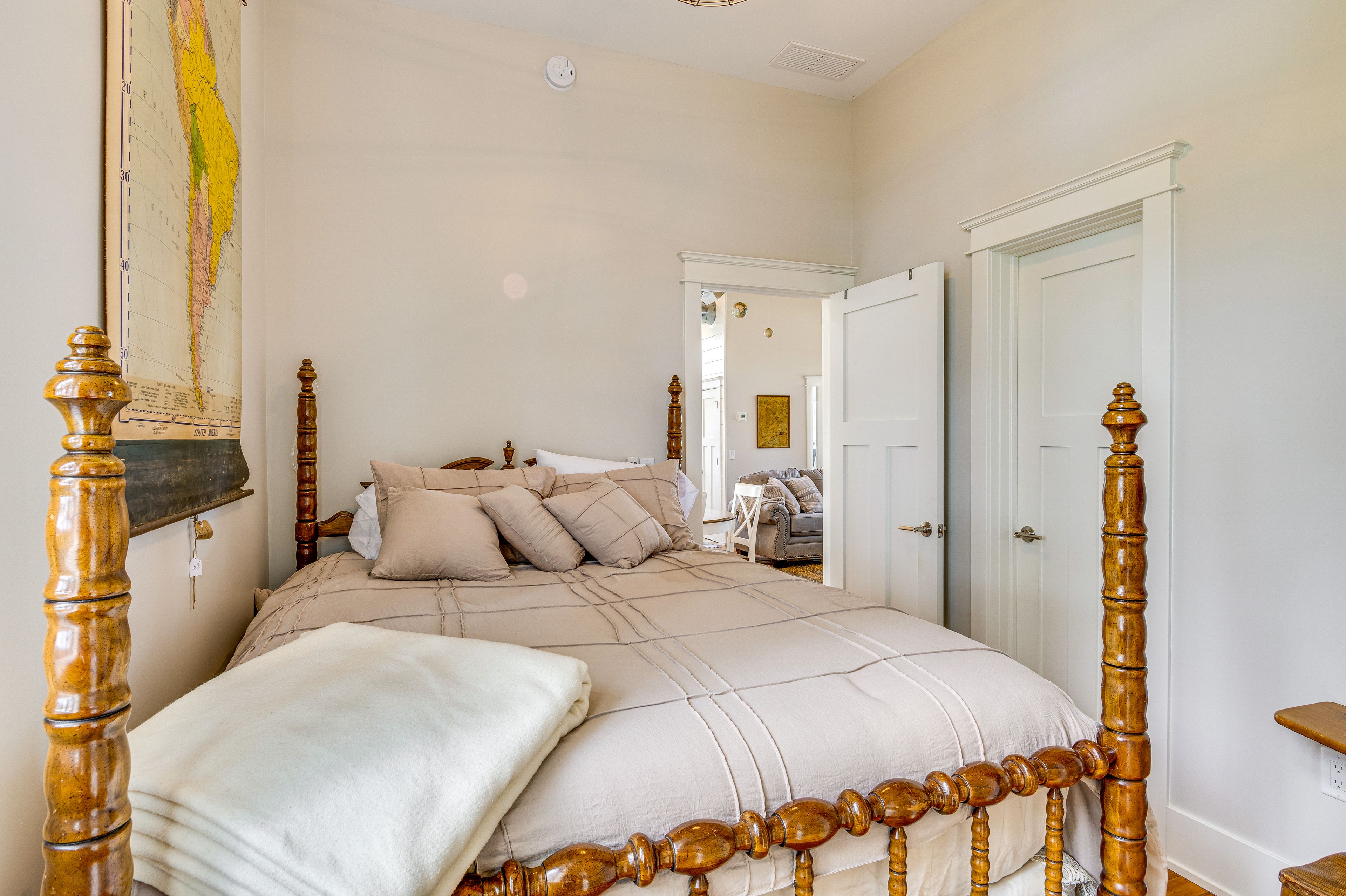 Bedroom 2 | Queen Bed | En-Suite Bathroom