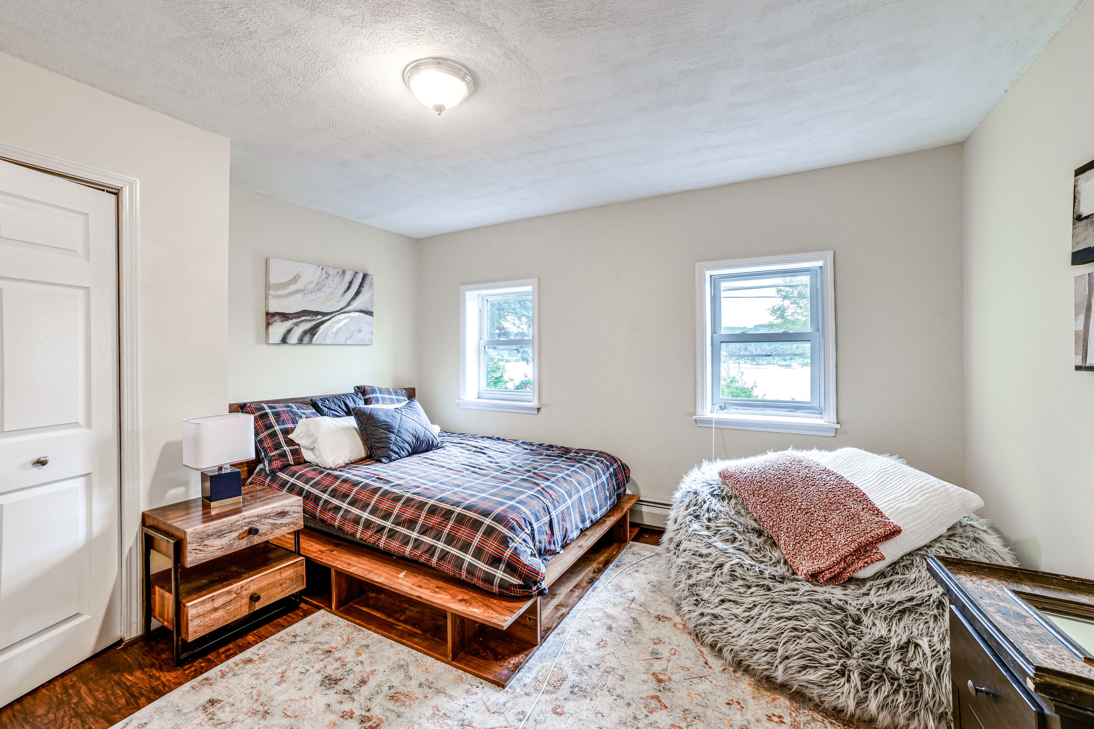 Bedroom 2 | Queen Bed