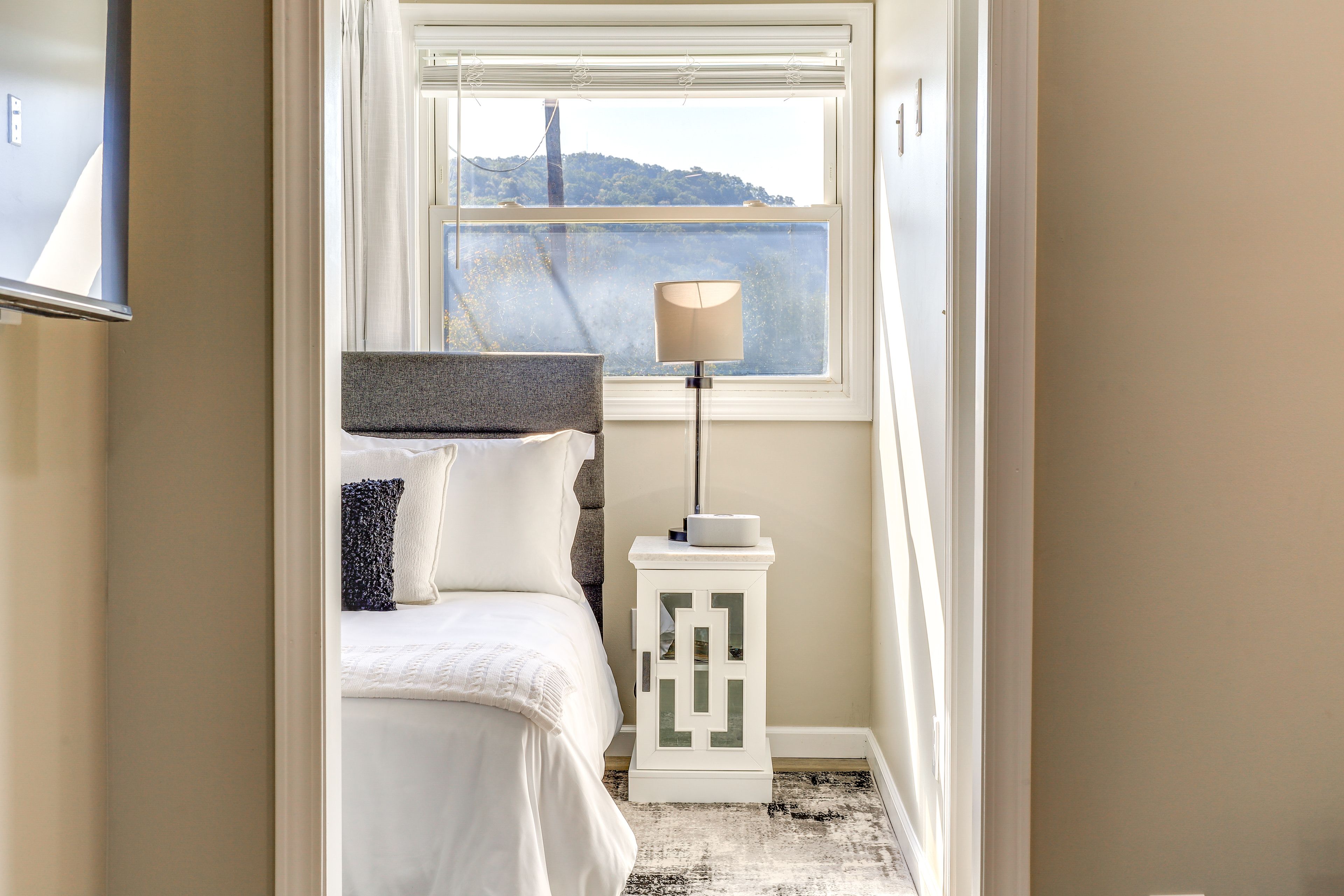Bedroom | Full Bed | Linens Provided