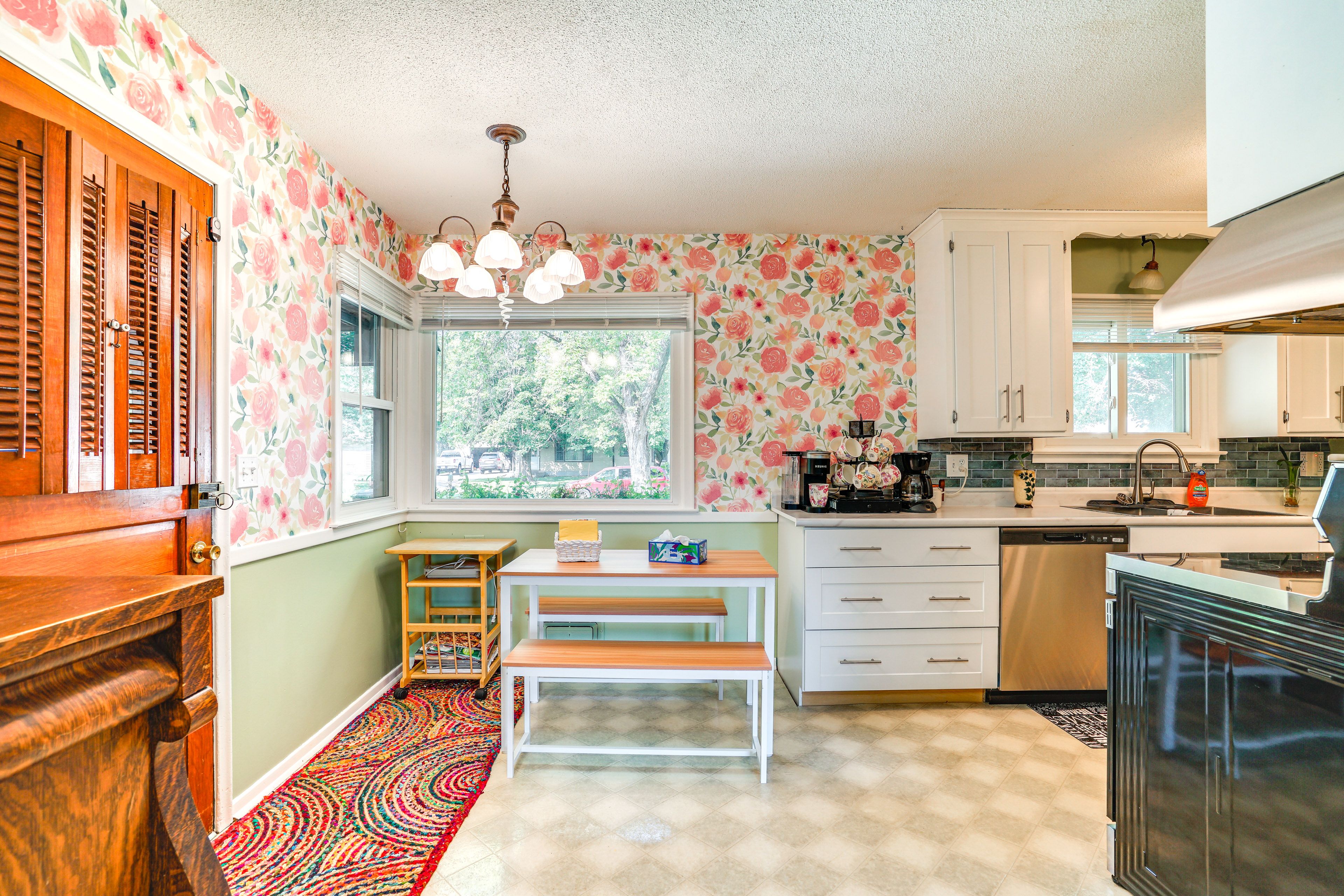 Dining Area | Dishware & Flatware
