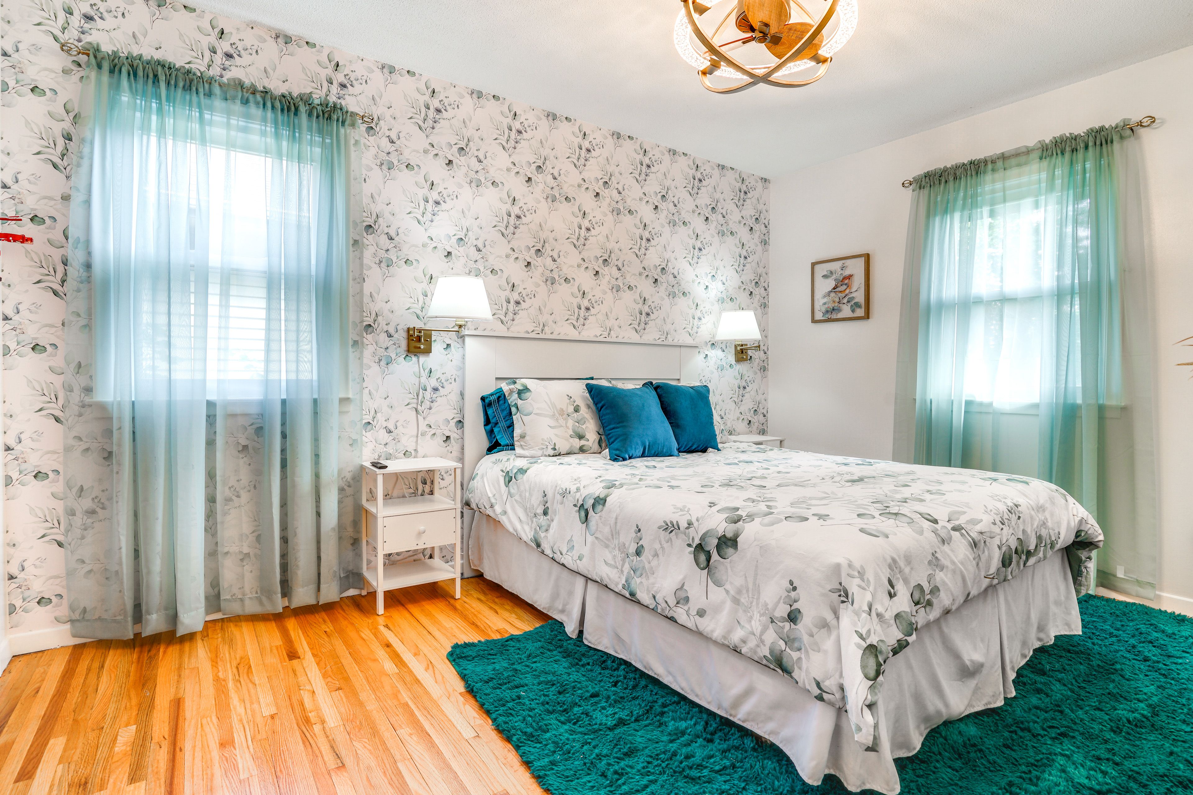 Bedroom 2 | Queen Bed