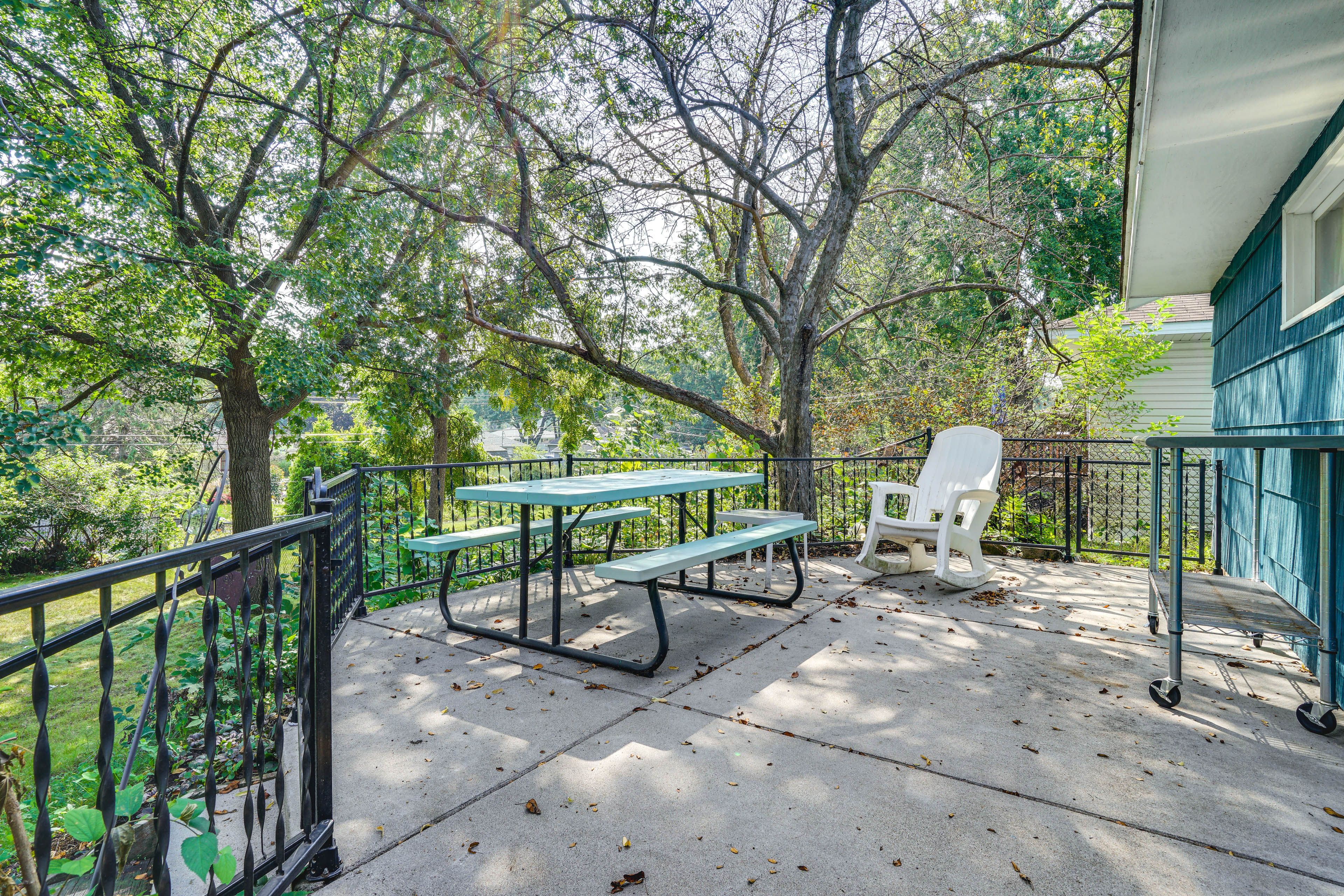 Private Deck w/ Outdoor Seating