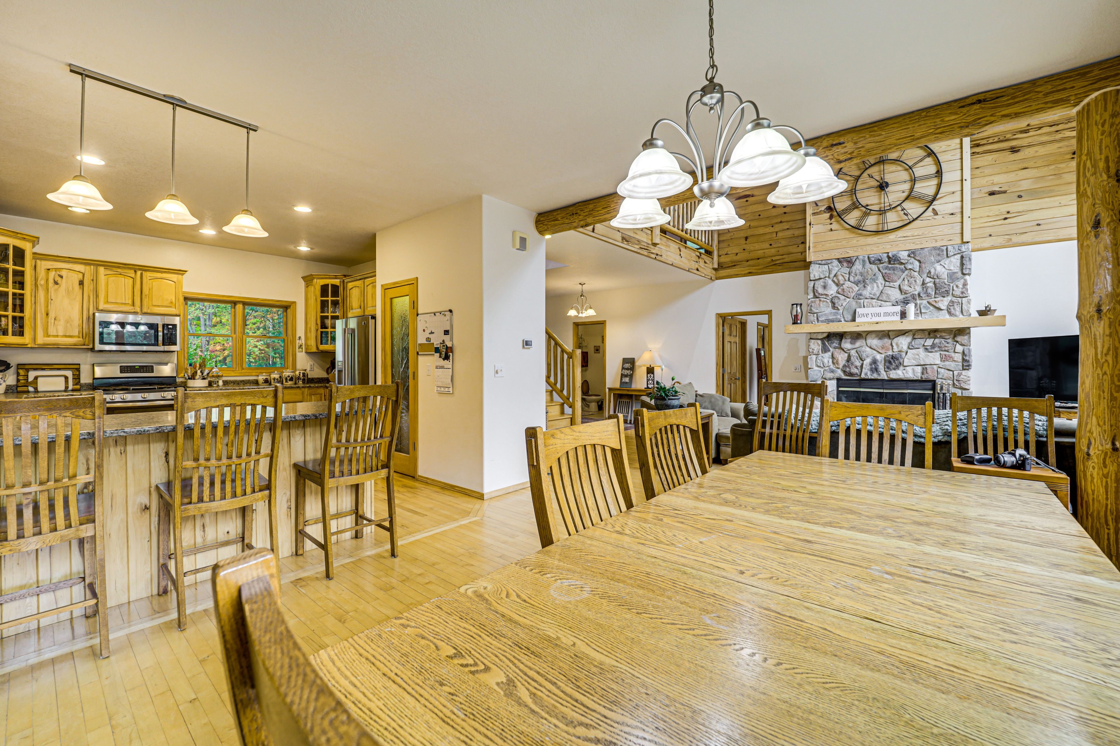 Dining Area | 1st Floor | Dishware/Flatware | Trash Bags/Paper Towels