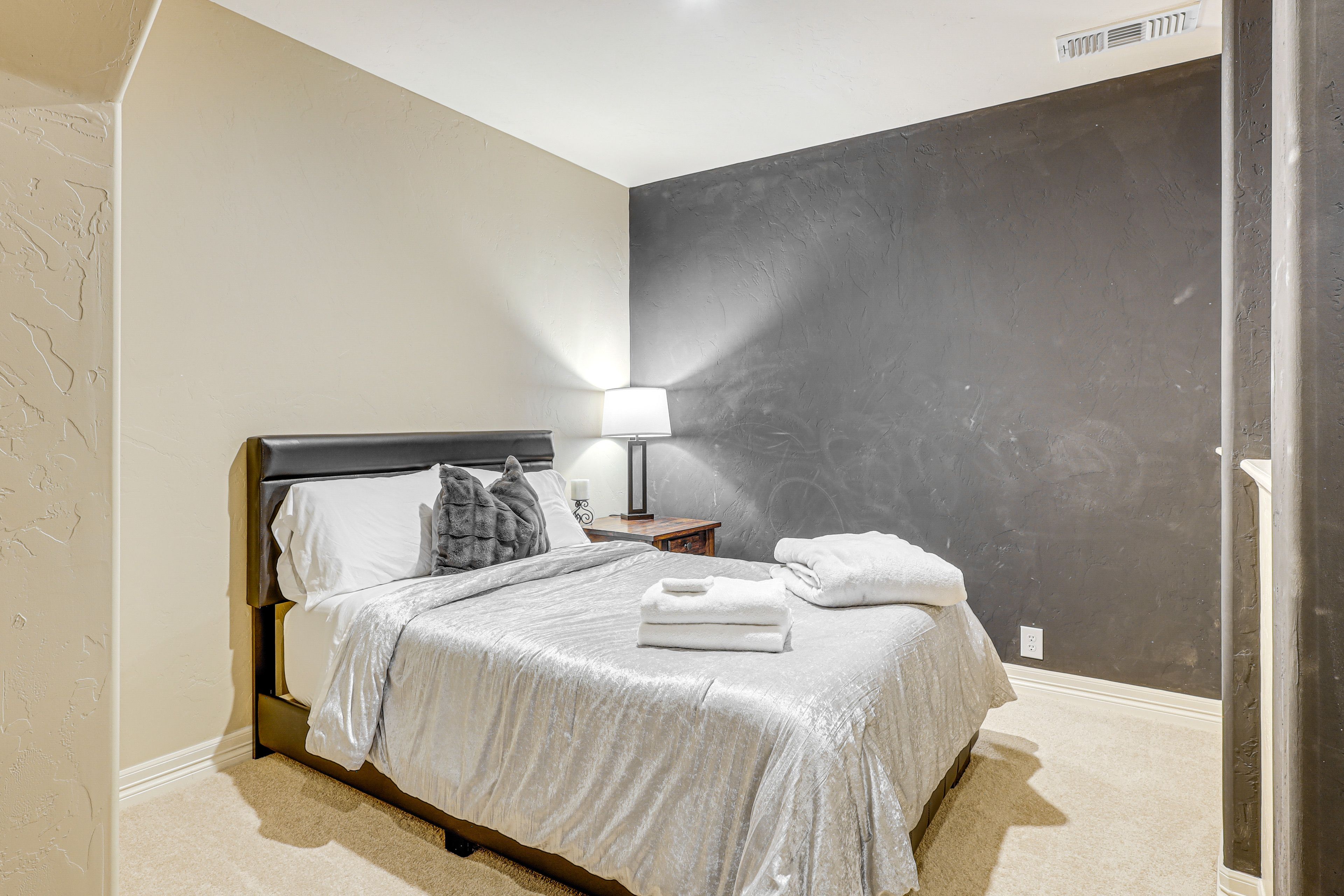 Home Theater | Queen Bed | 1st Floor
