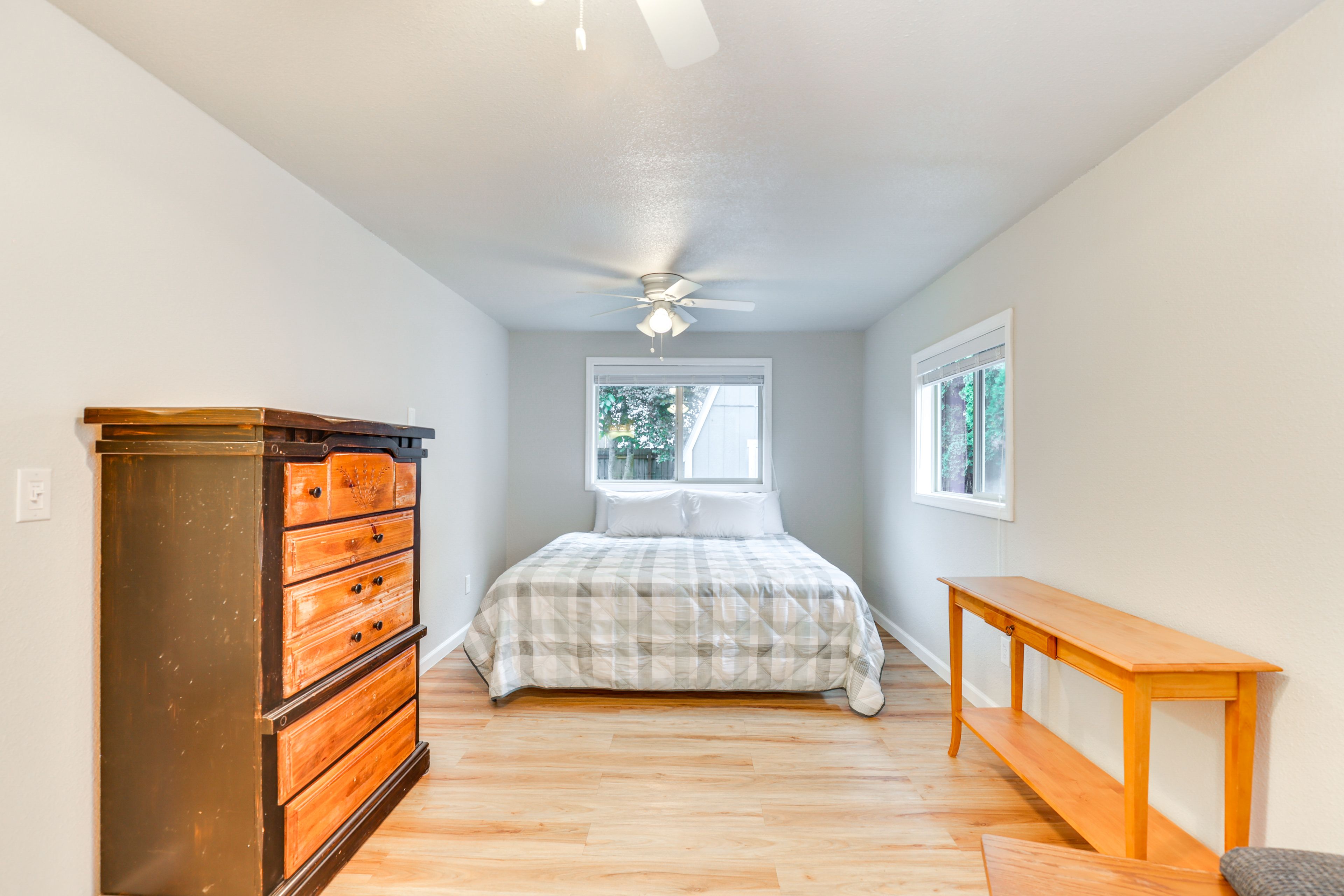 Bedroom 1 | King Bed | Linens Provided