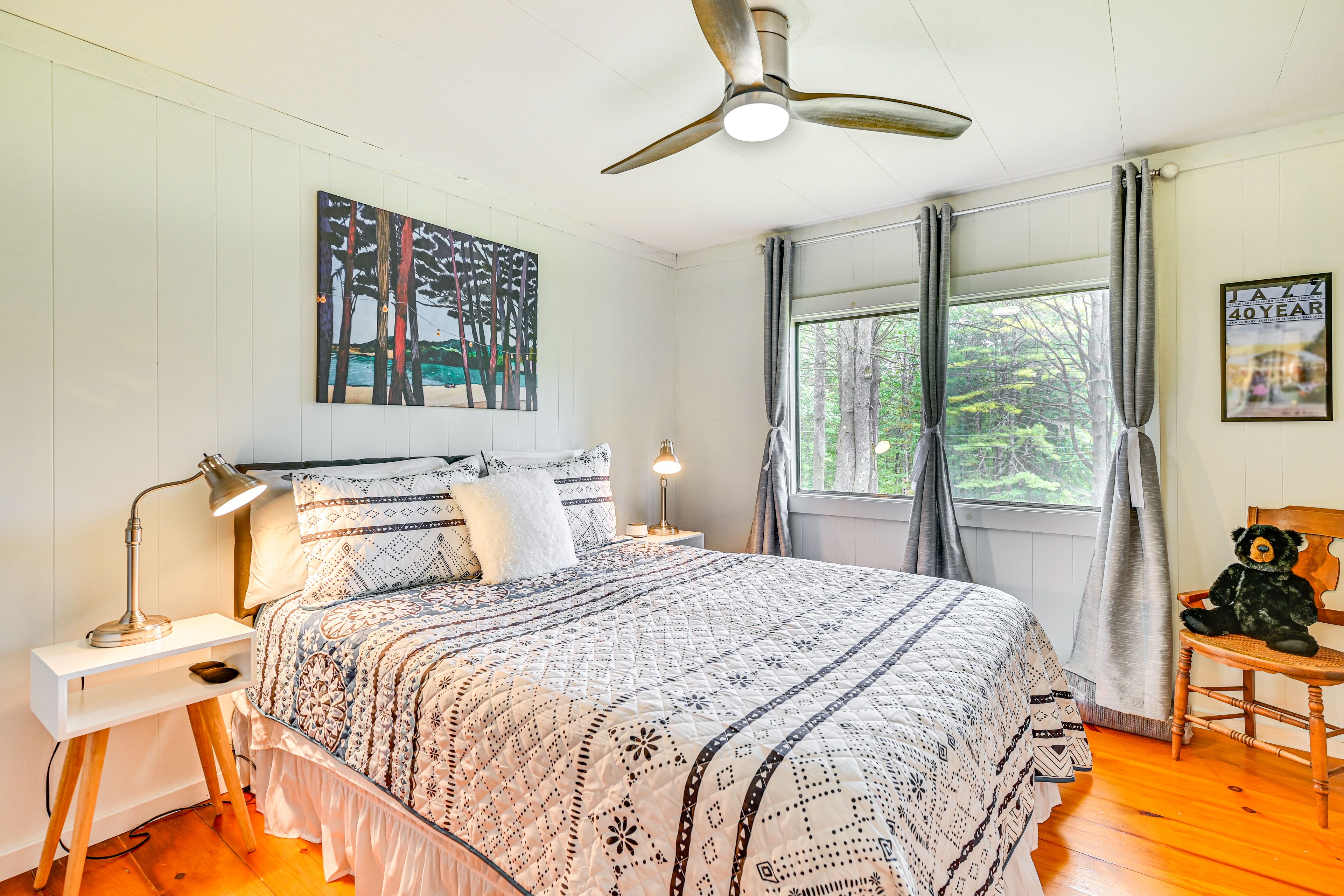 Bedroom 2 | Queen Bed