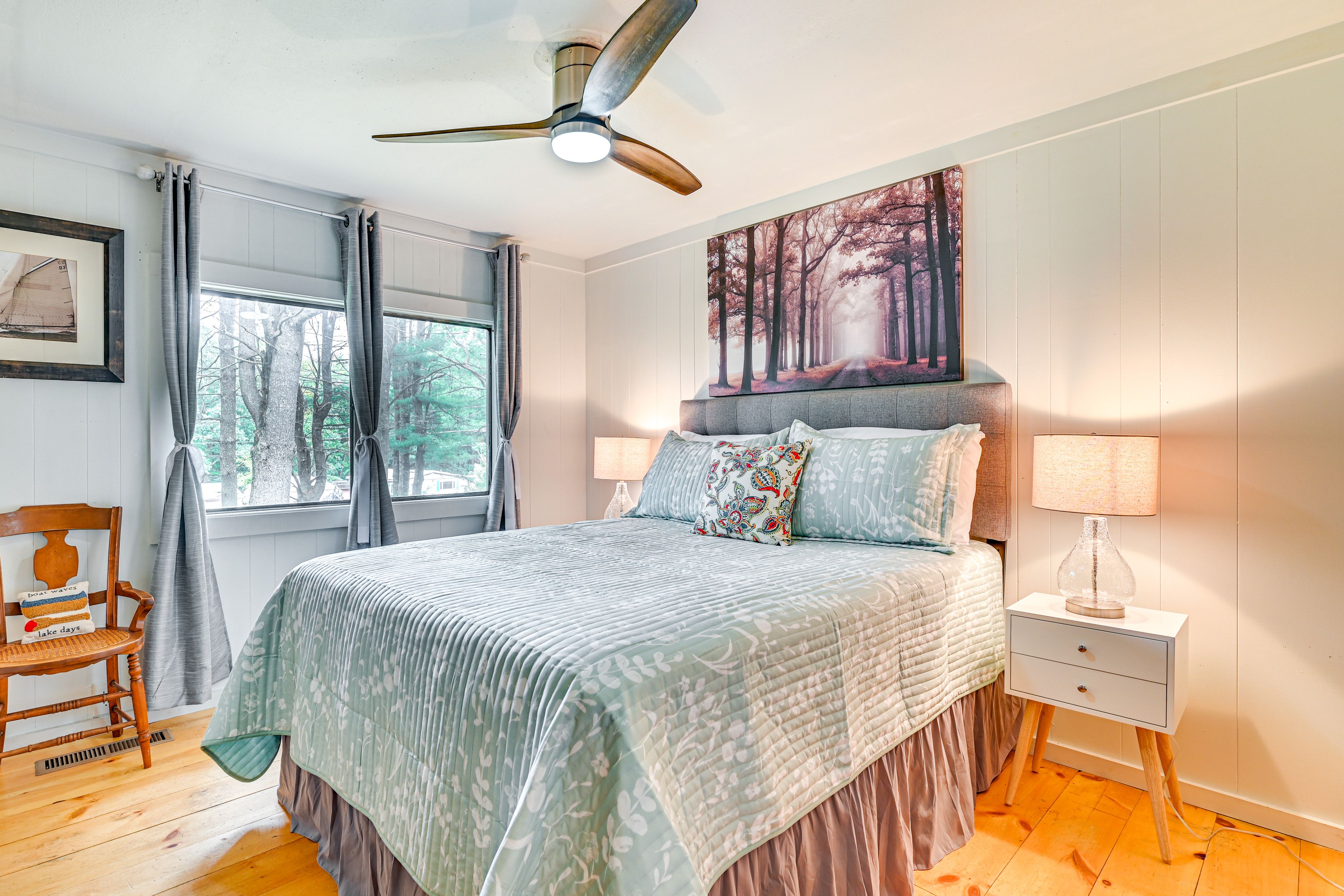 Bedroom 3 | Queen Bed
