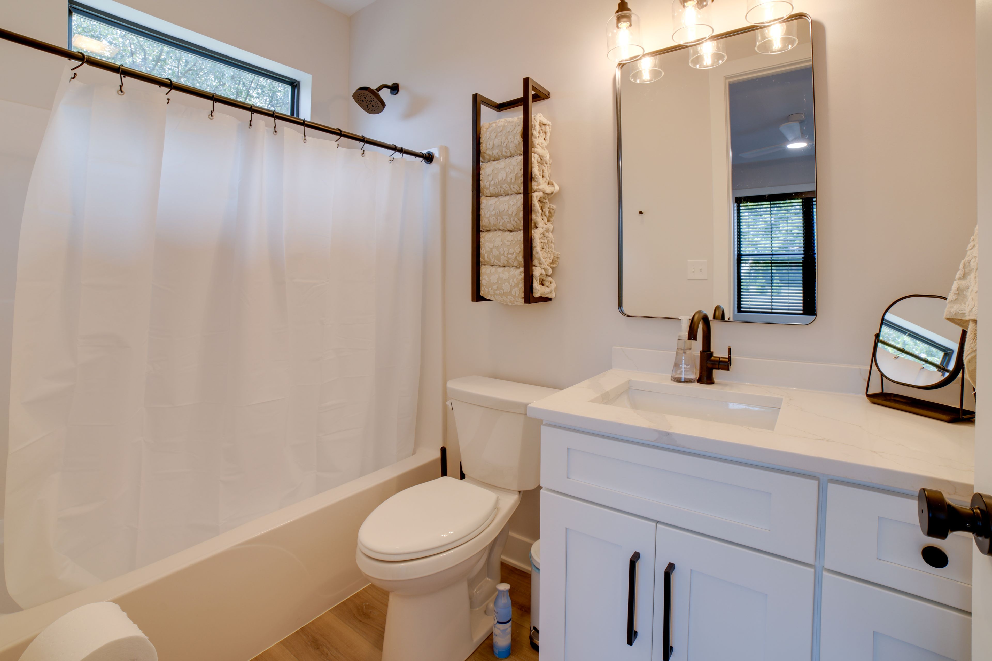 En-Suite Bathroom | 1st Floor