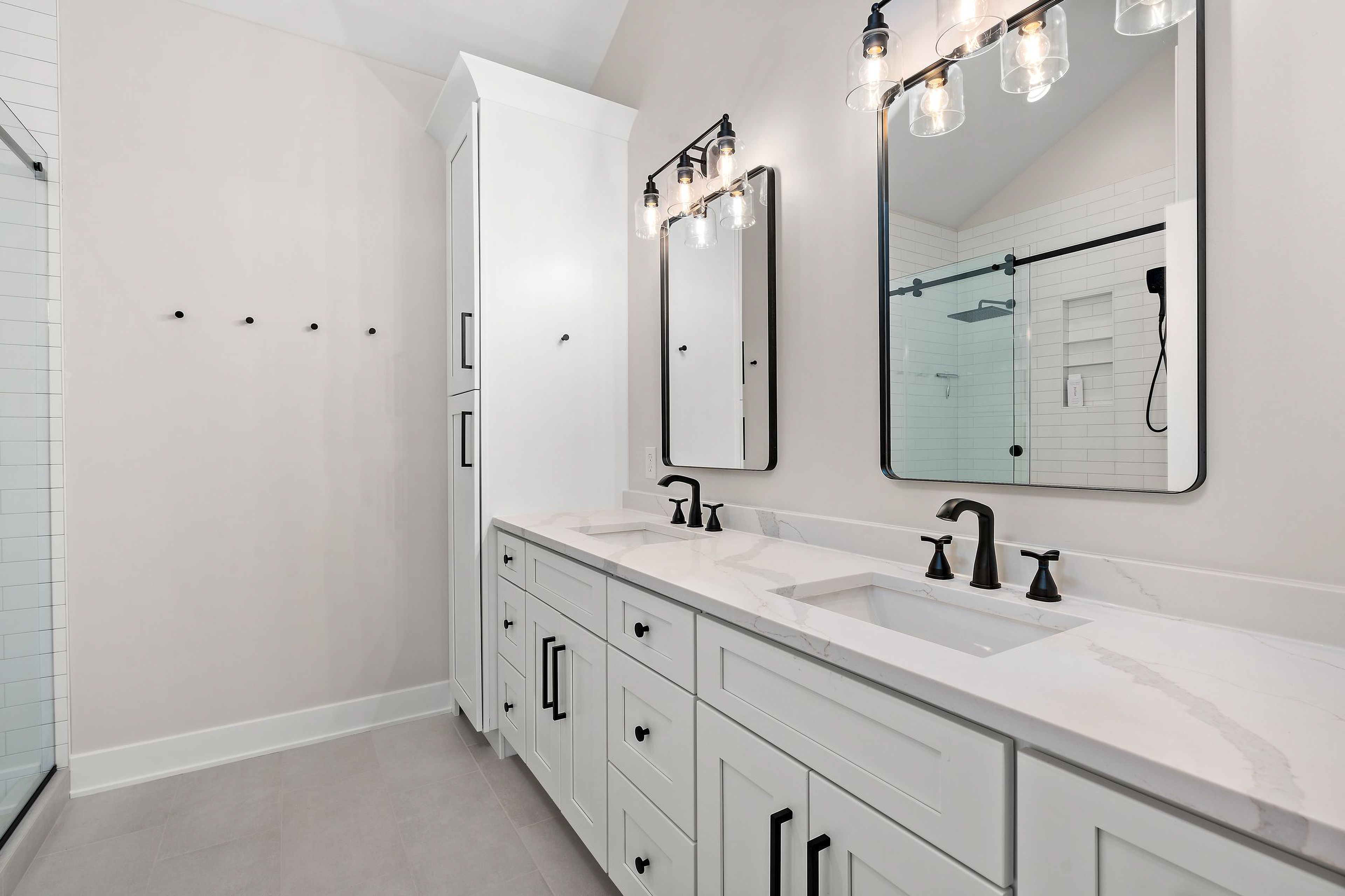 En-Suite Bathroom | 2nd Floor
