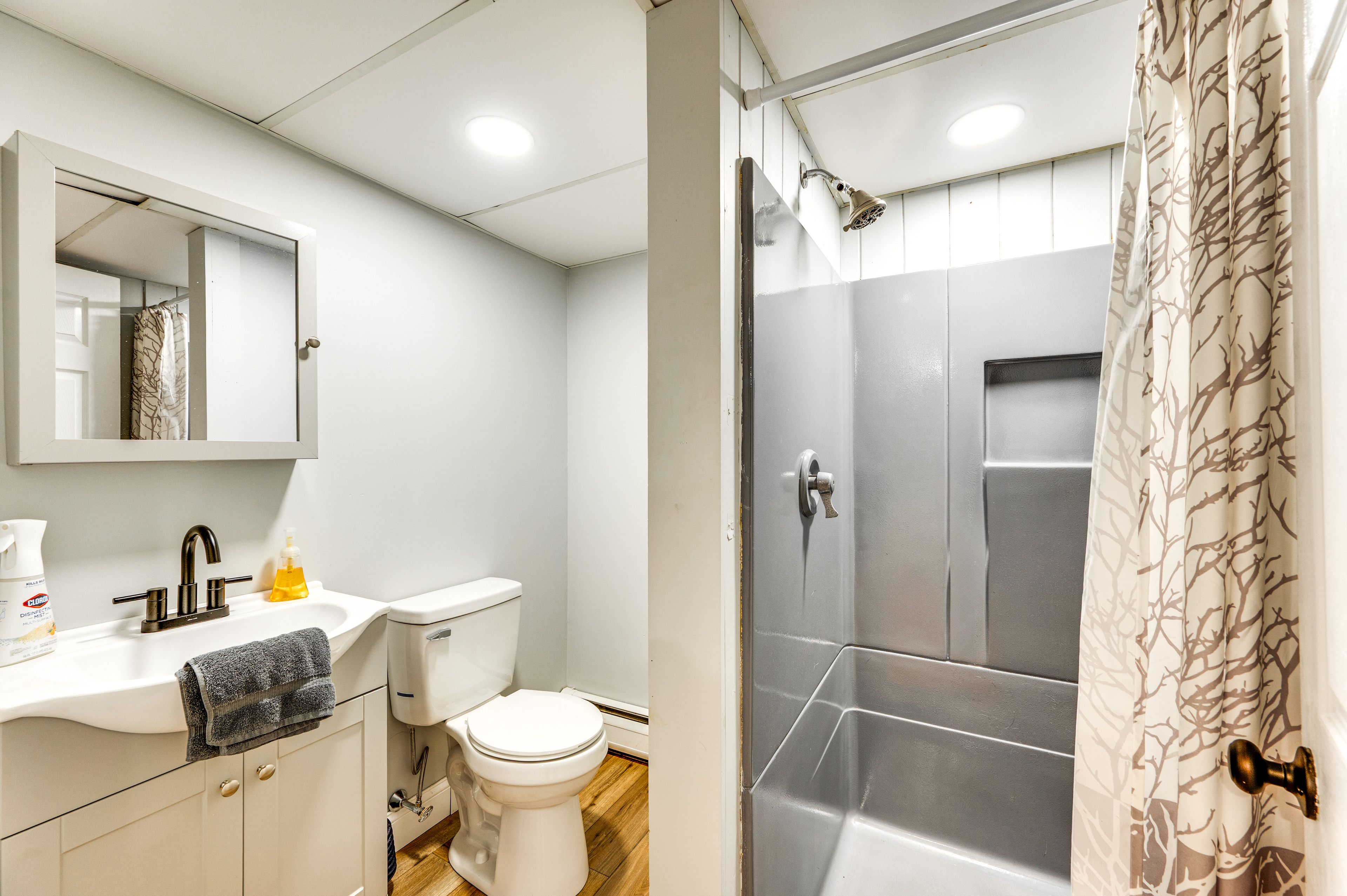 Full Bathroom | Lower Level