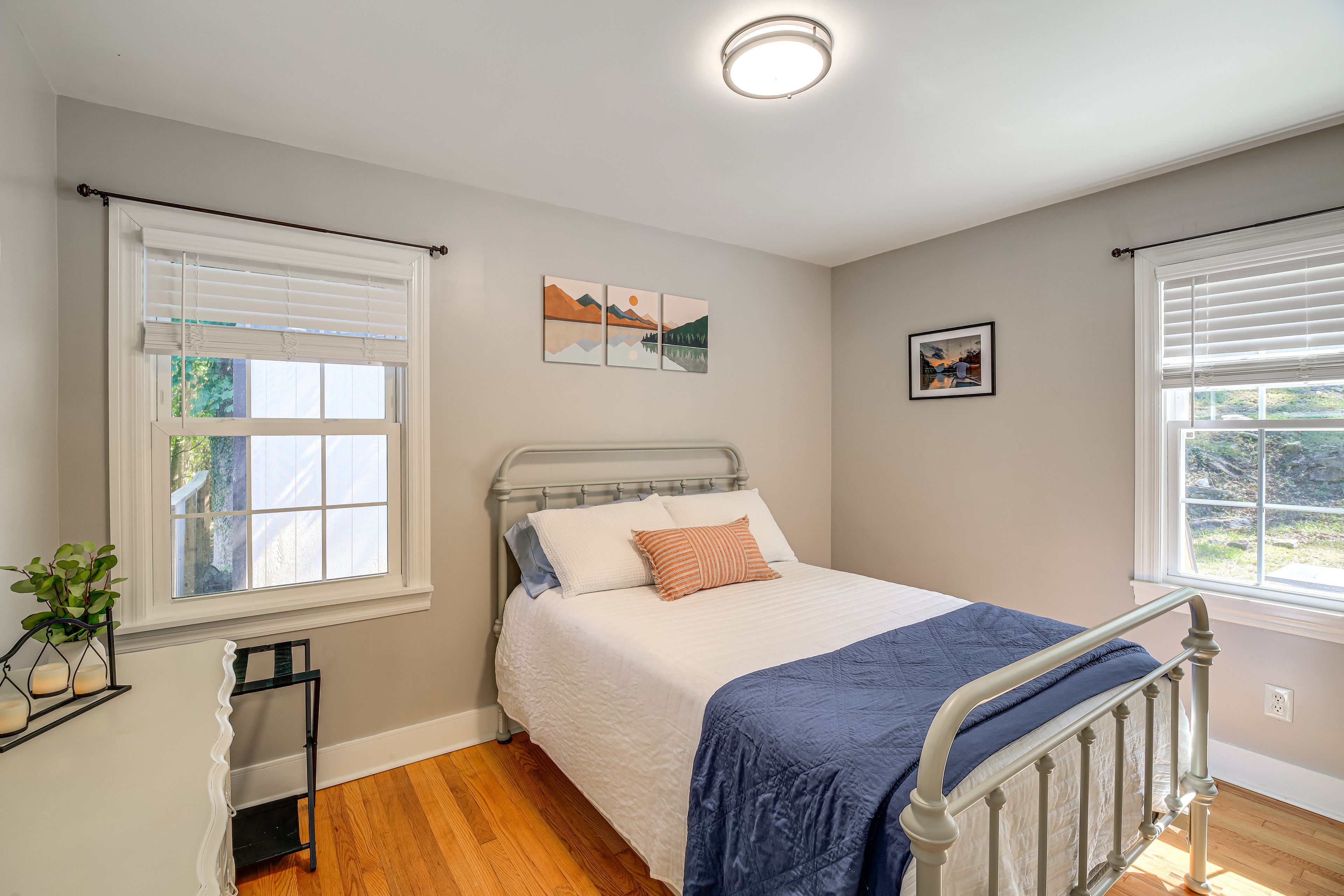 Bedroom 2 | Full Bed | 1st Floor