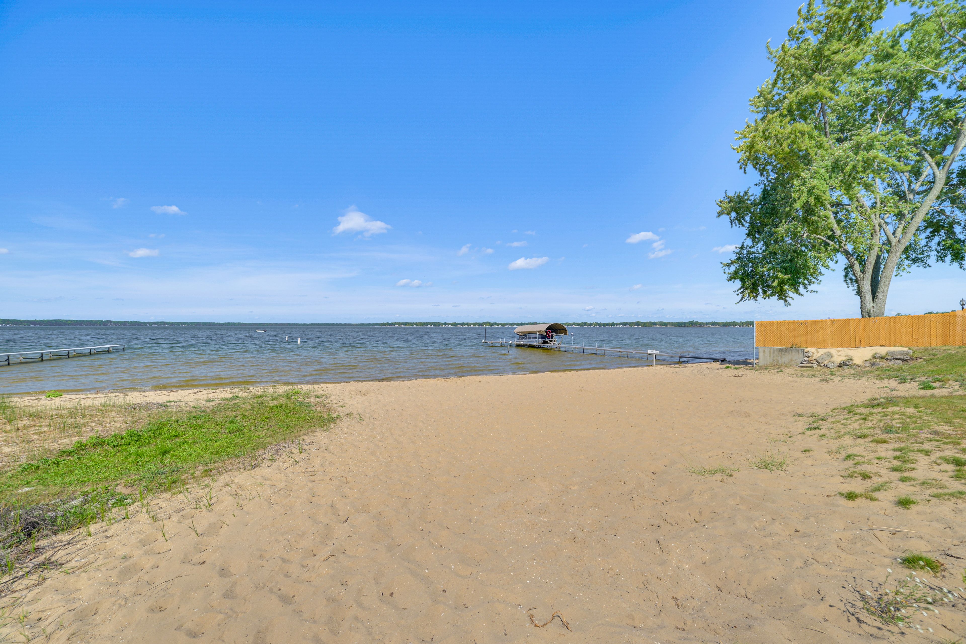 Walk to Public Beach
