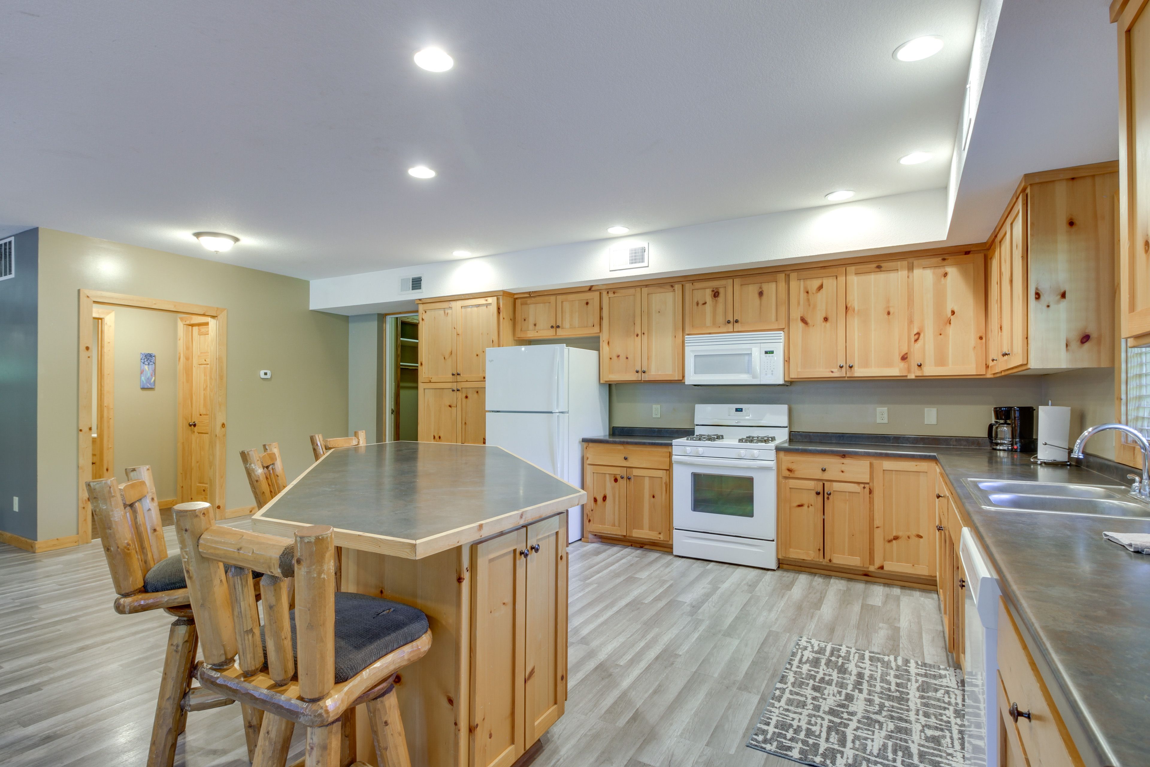 Kitchen | 1st Floor