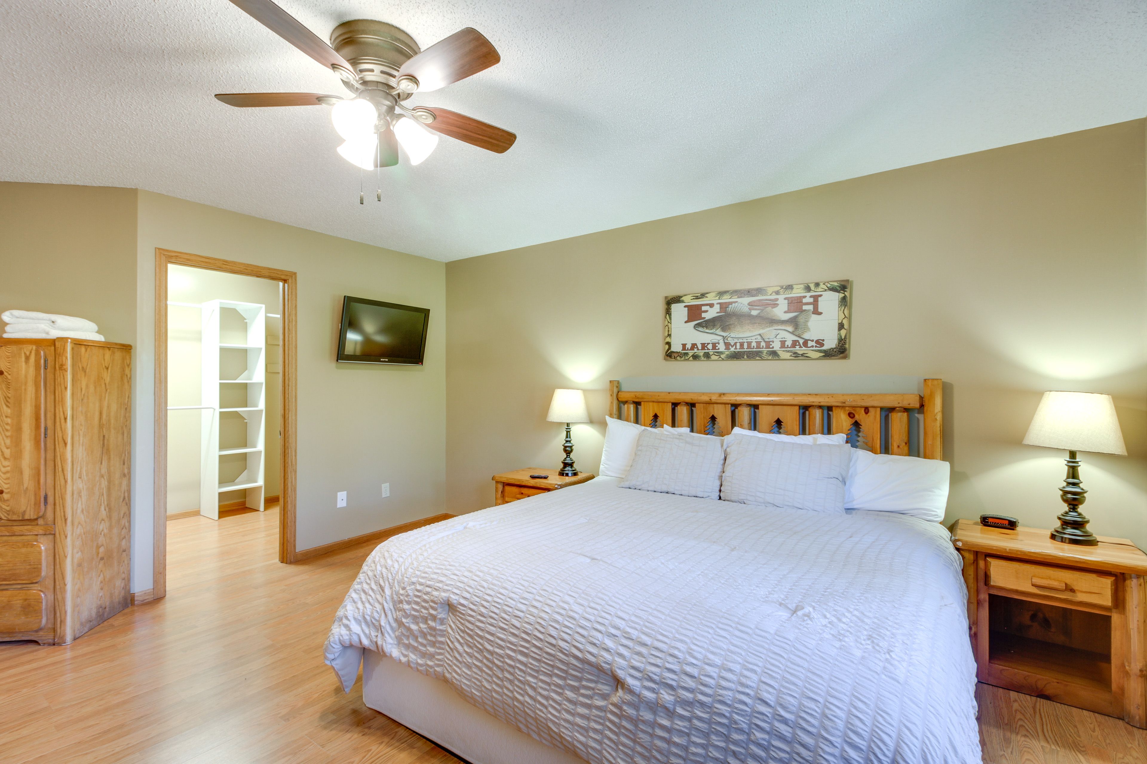 Bedroom 5 | California King Bed | 2nd Floor