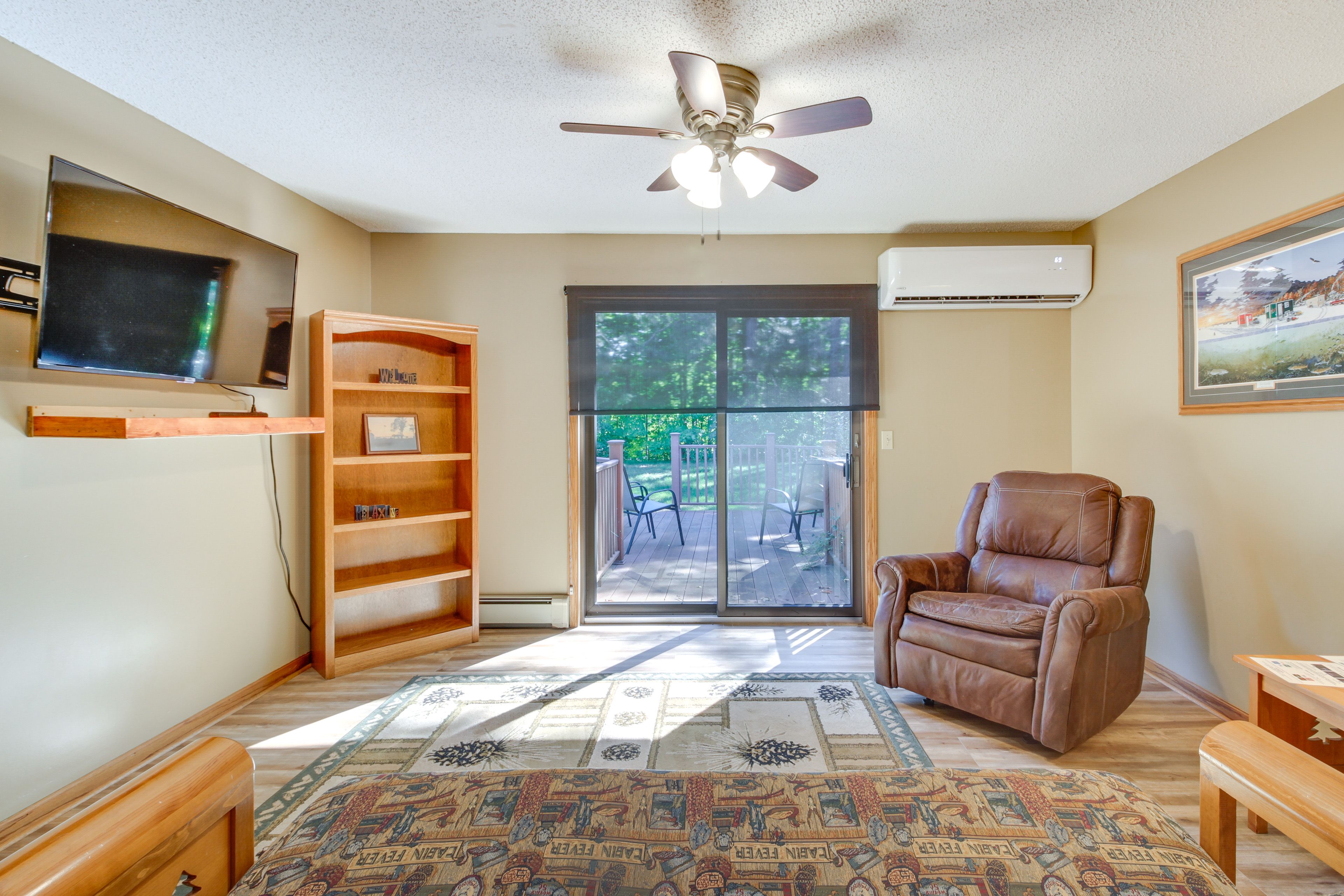 Living Room | Full Futon | 1st Floor