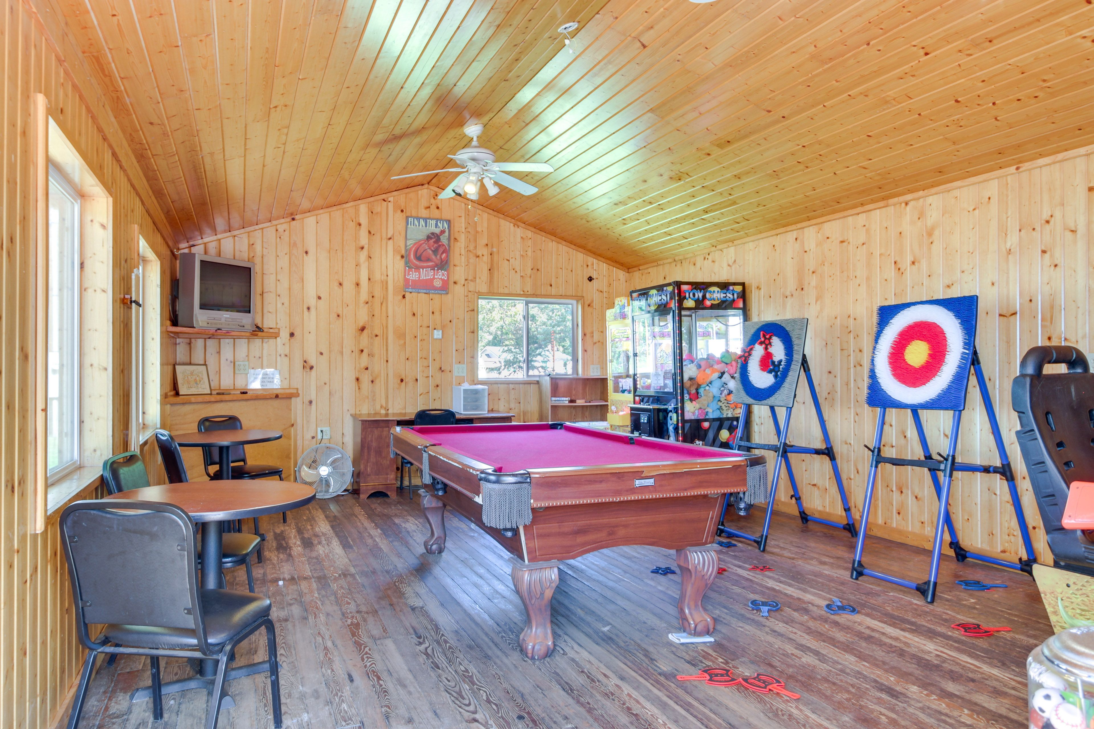 Appeldoorn's Sunset Bay Resort | Community Amenities