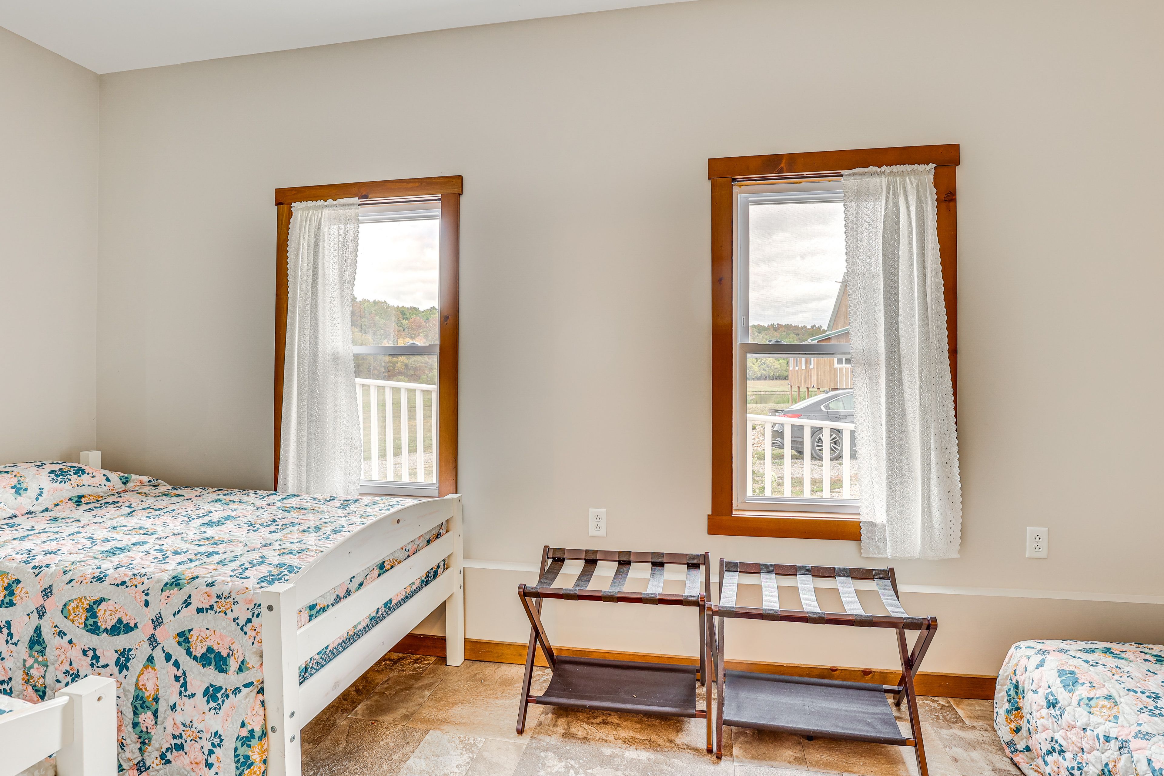 Bonus Room | Main Level | 2 Twin Beds | Full Futon