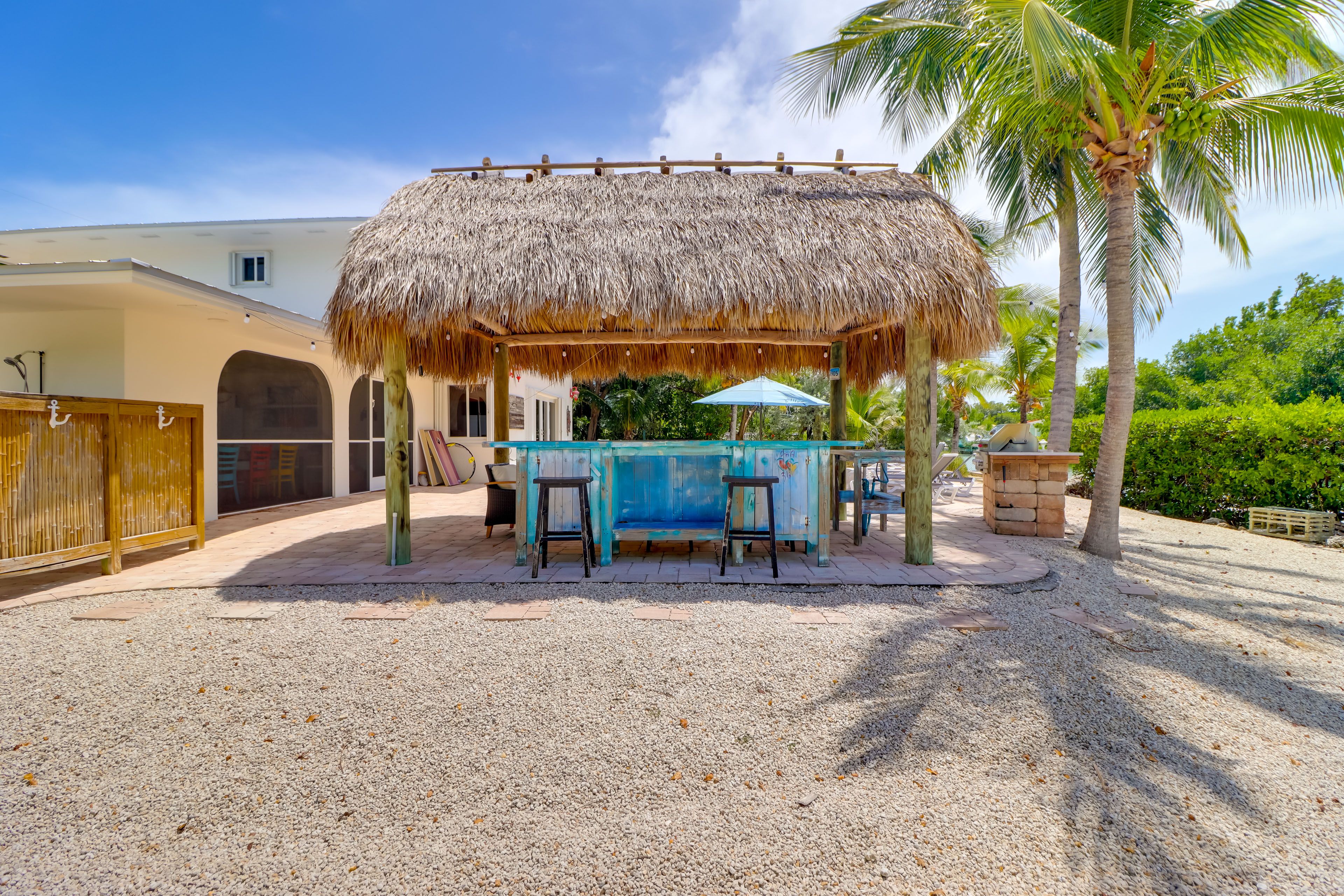 Tropical Hut | Gas Grill