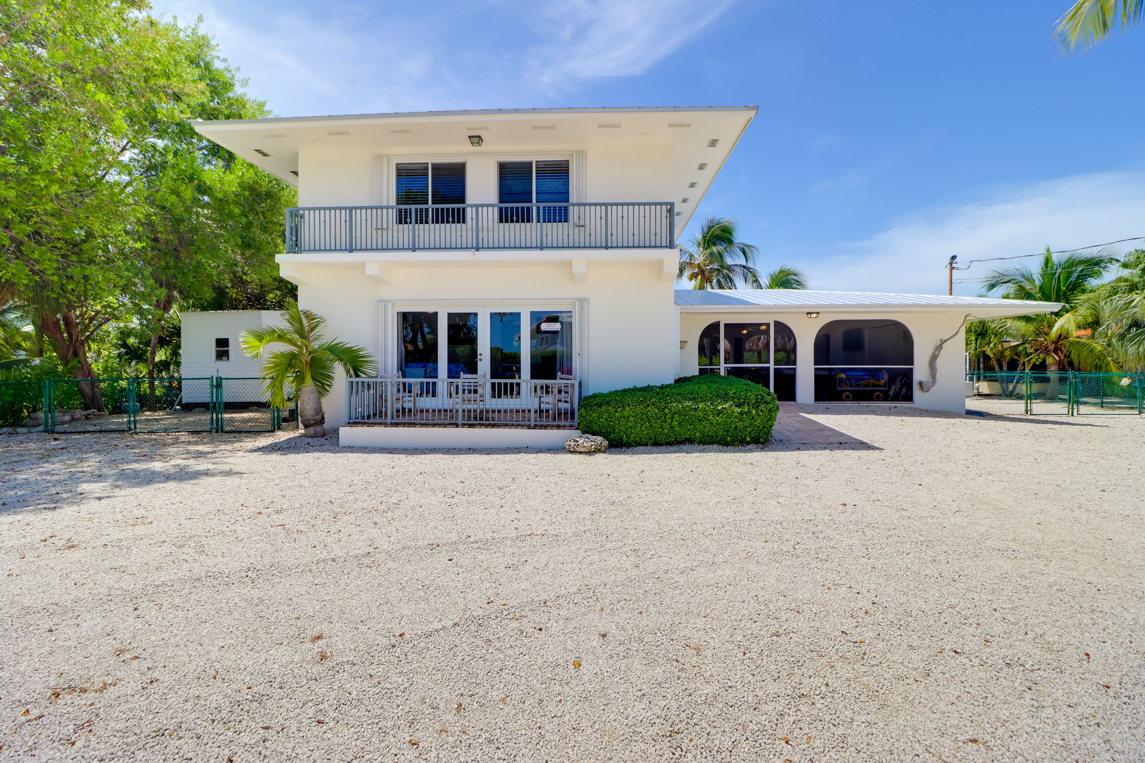 Parking | Driveway (4 Vehicles) | Boat & Trailer Parking Available On-Site