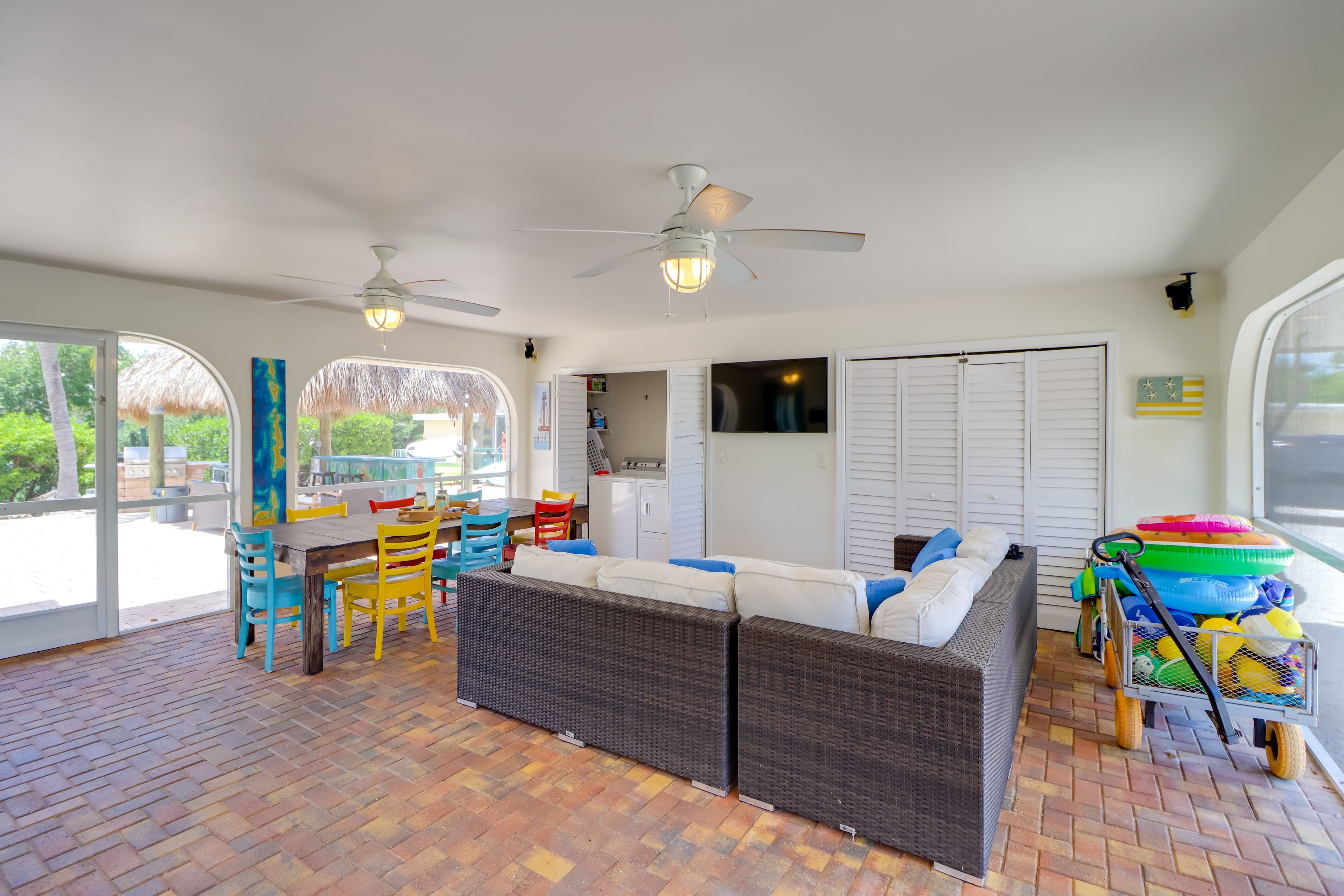 Screened-In Lanai | Washer/Dryer