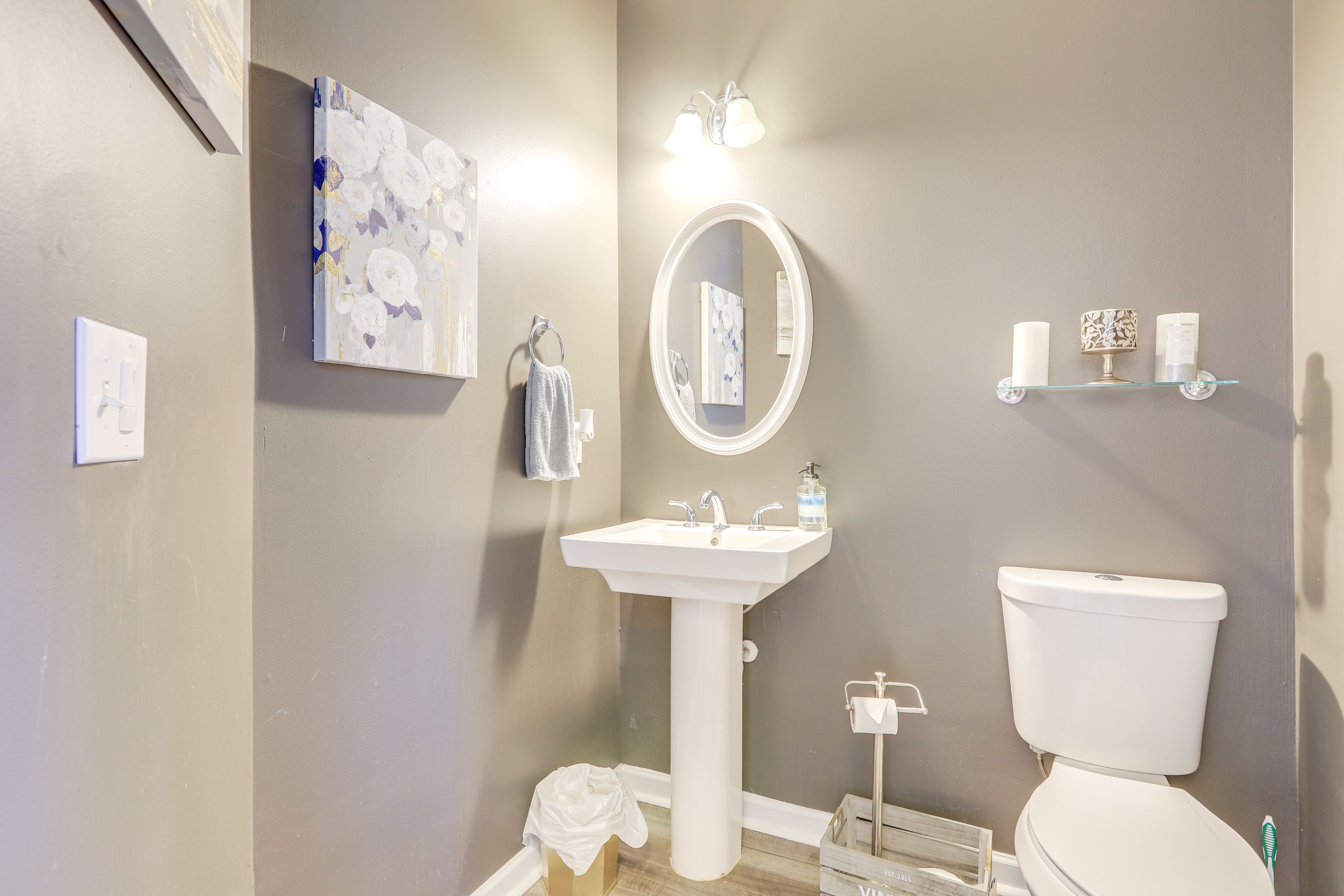 Half Bathroom | 1st Floor