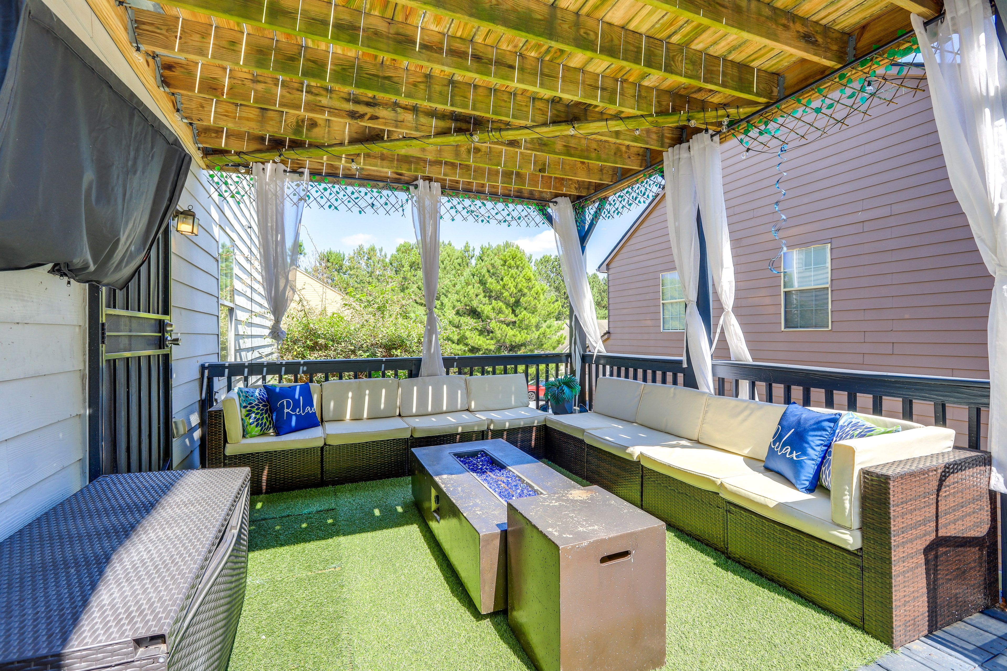 Private Deck | Fire Pit | Outdoor Seating