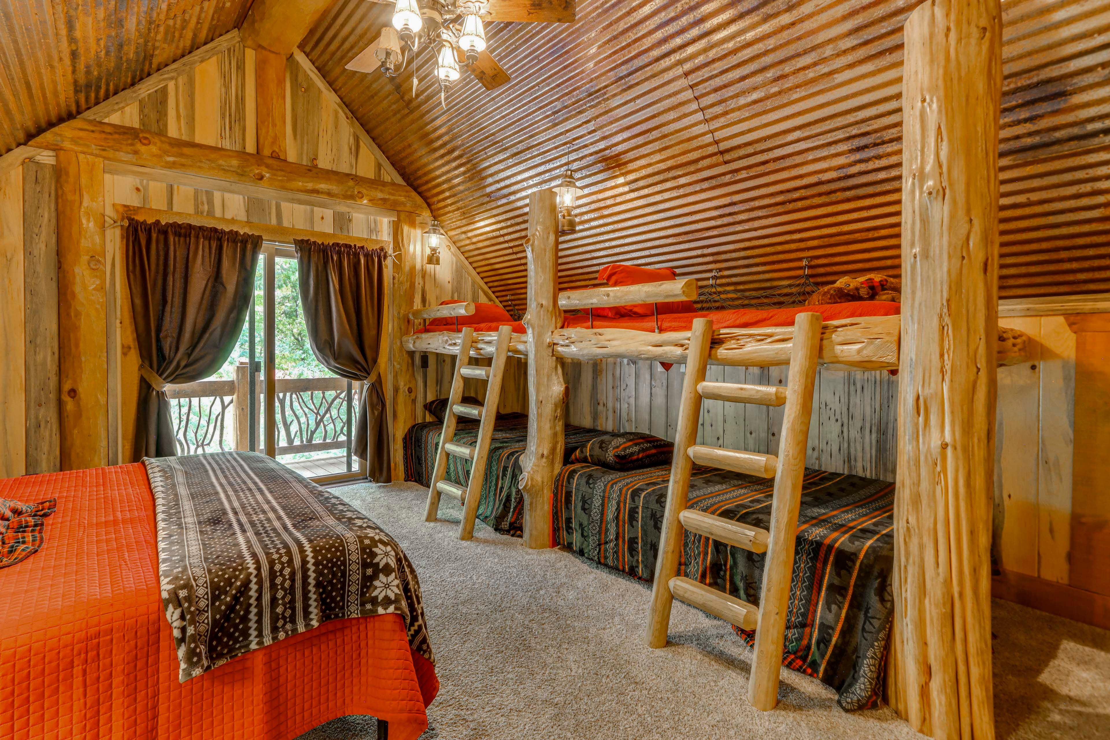 Bedroom 4 | 2nd Floor | King Bed | 2 Twin/Full Bunk Beds