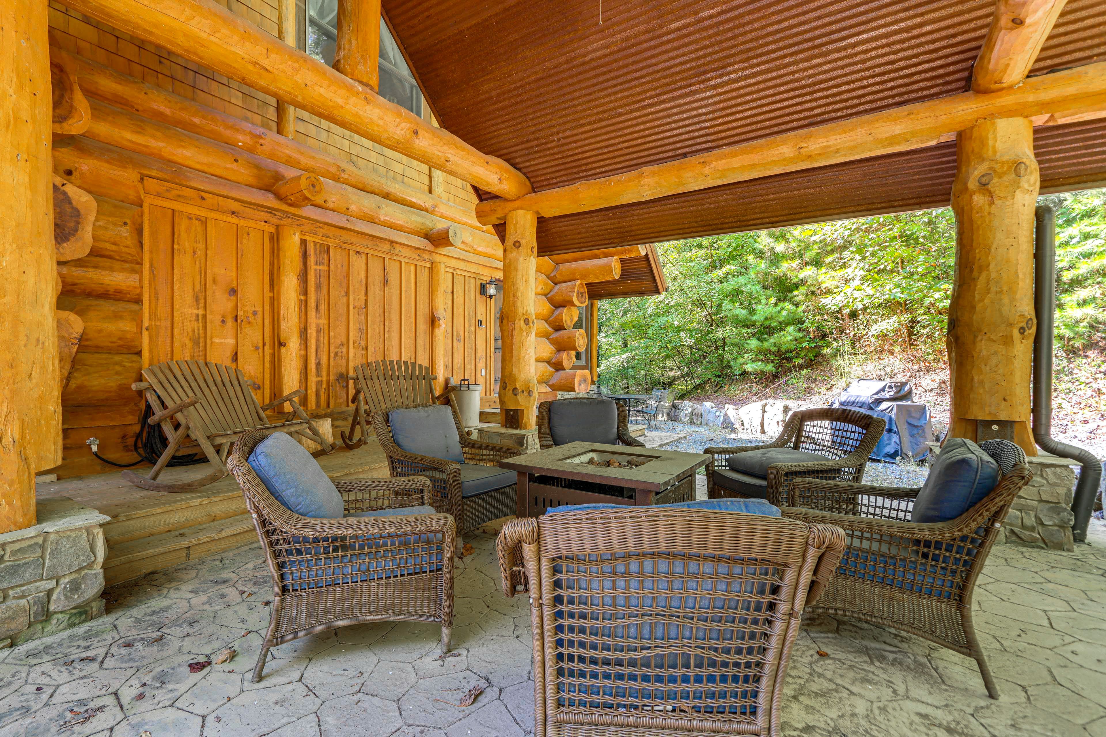 Patio | Gas Fire Pit