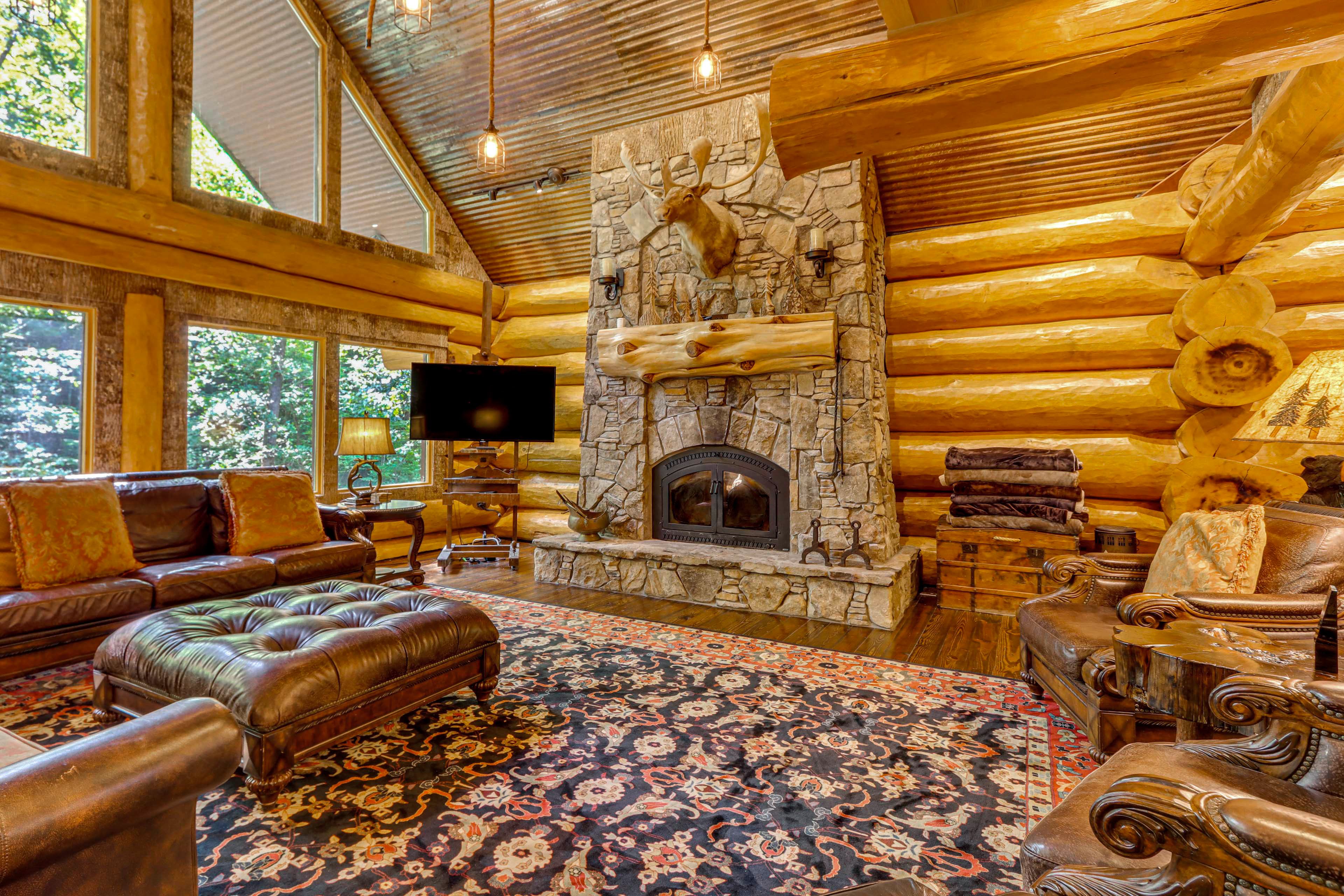 Ranger Vacation Rental | 5BR | 4BA | 4,544 Sq Ft | 3 Steps Required